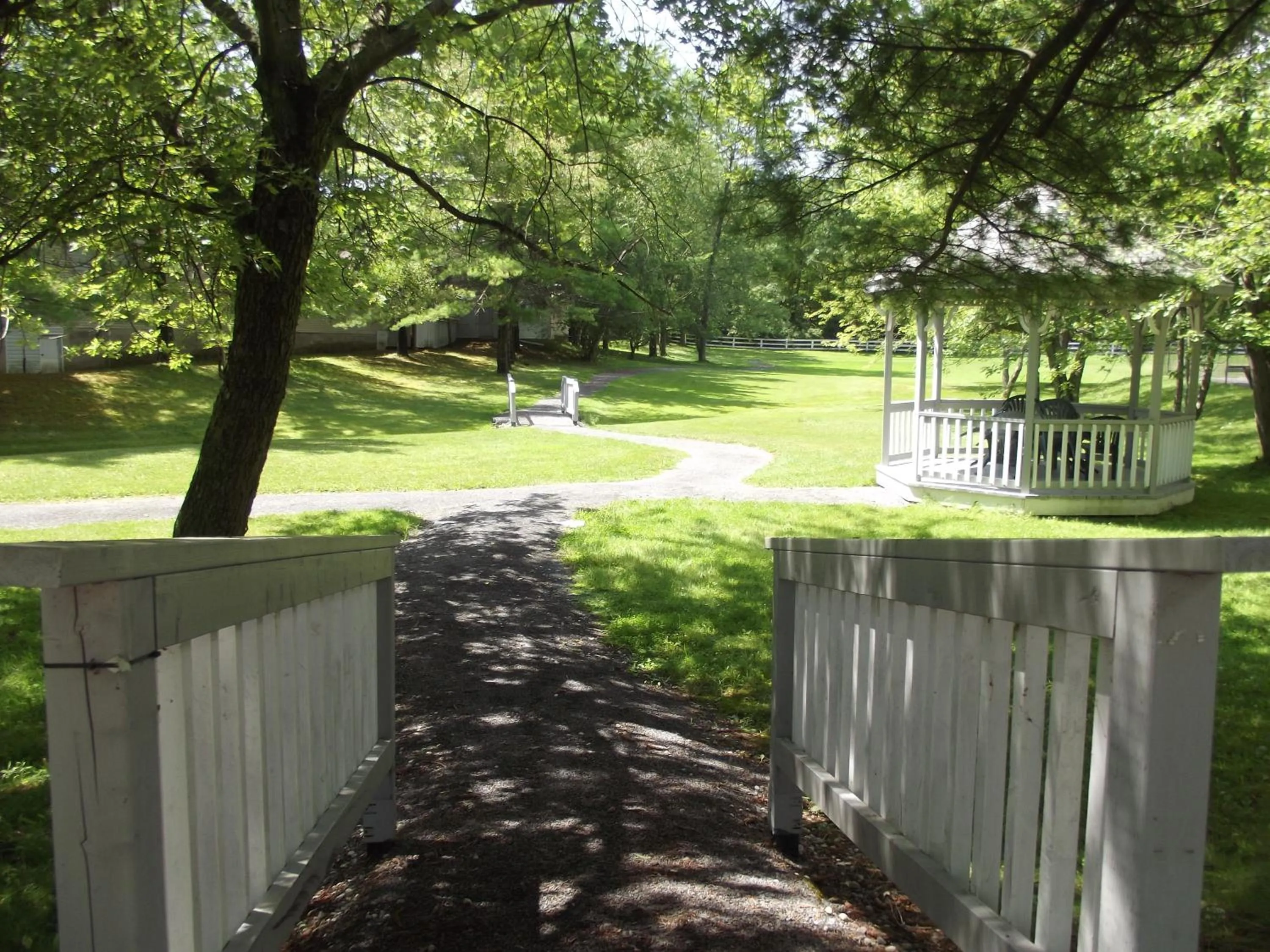 Facade/entrance in Colonial Resort-1000Islands