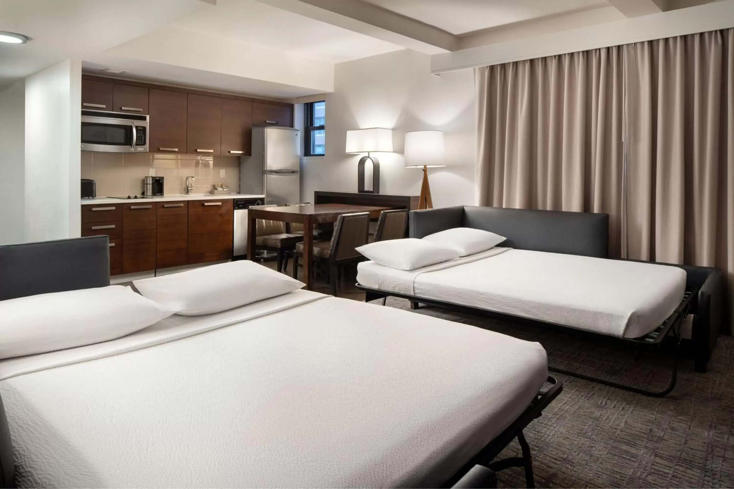 Photo of the whole room, Bed in Residence Inn by Marriott New York Manhattan/ Midtown Eastside