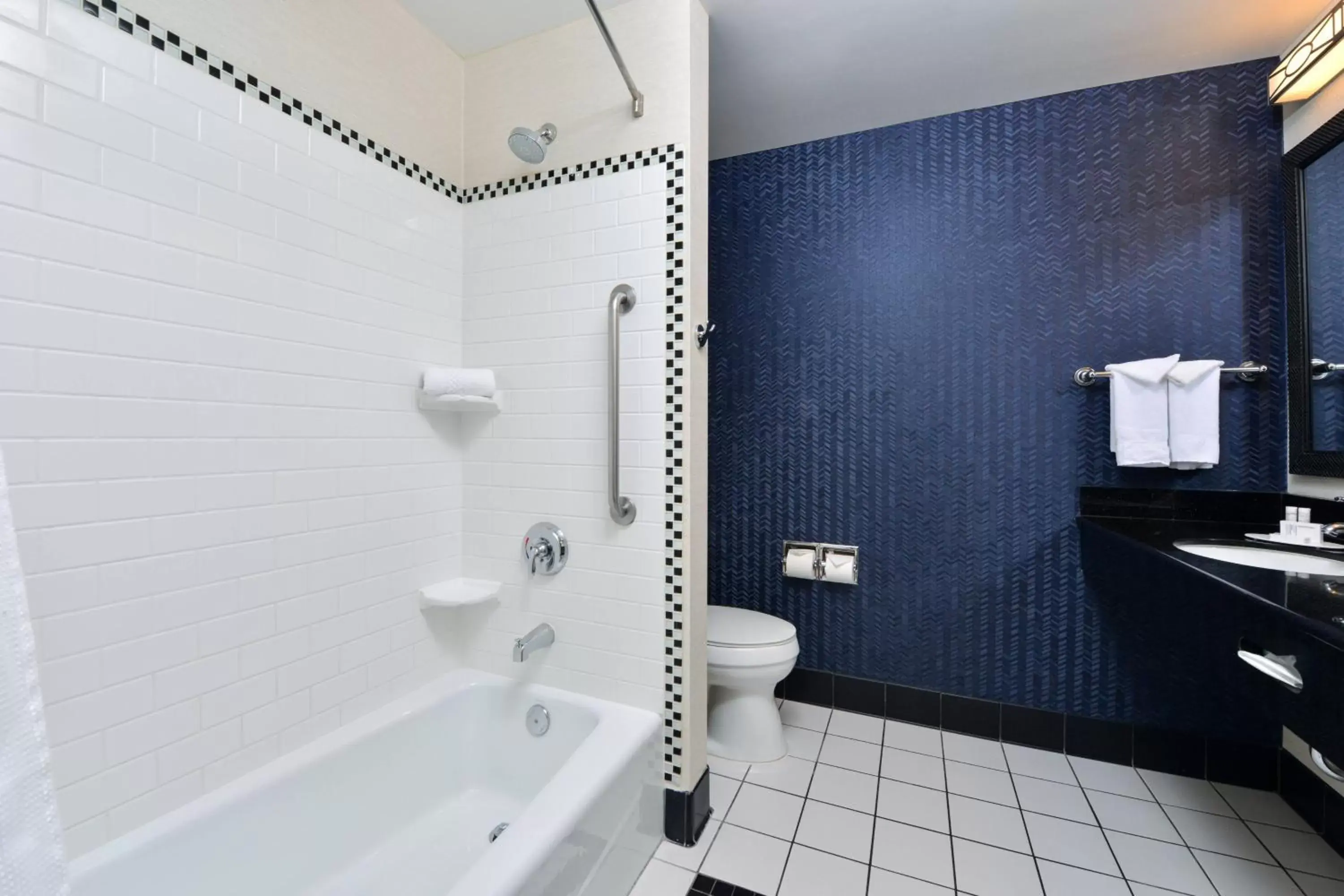 Bathroom in Fairfield Inn & Suites Santa Cruz - Capitola