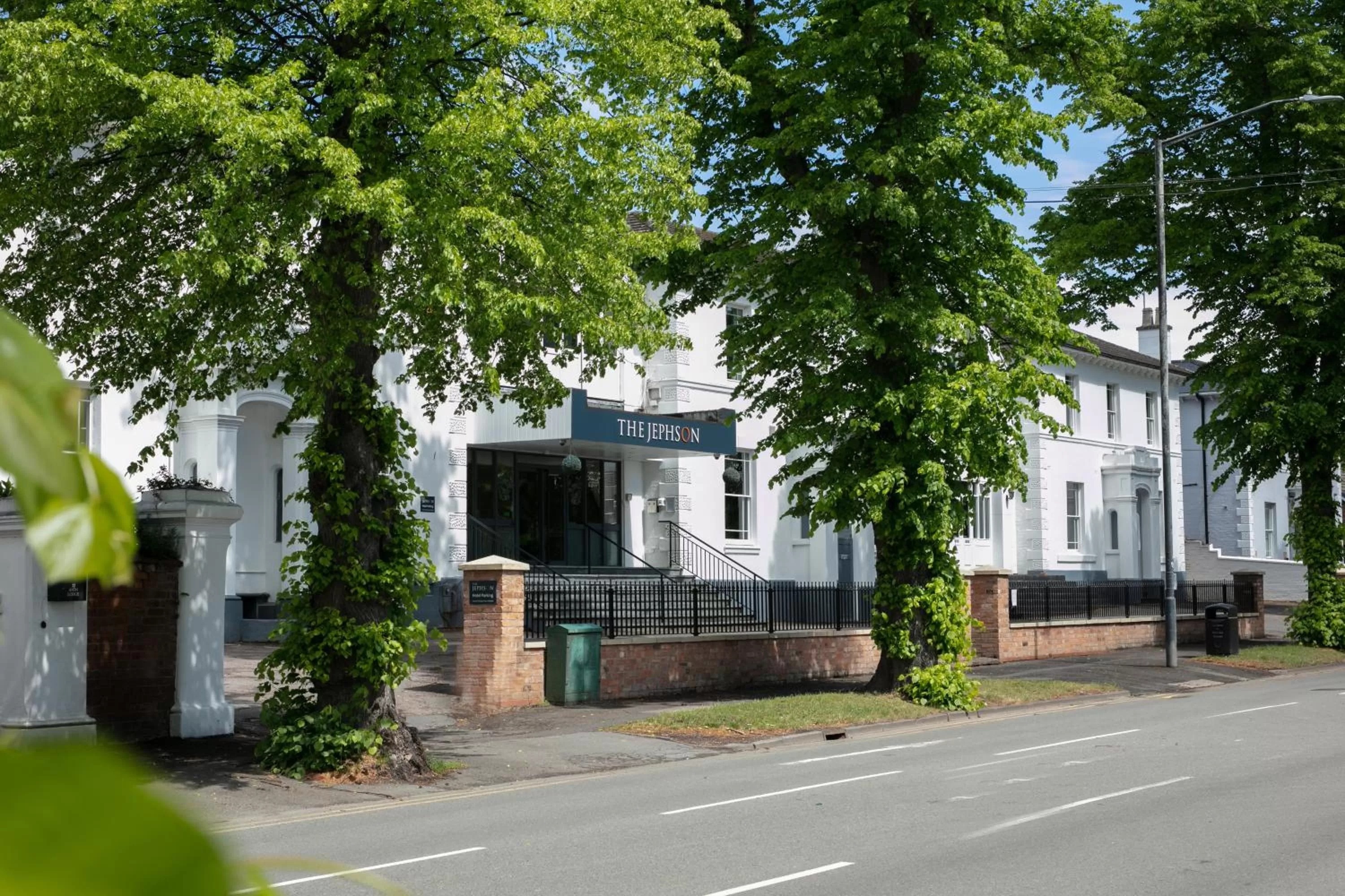 Facade/entrance in The Jephson Hotel; BW Signature Collection