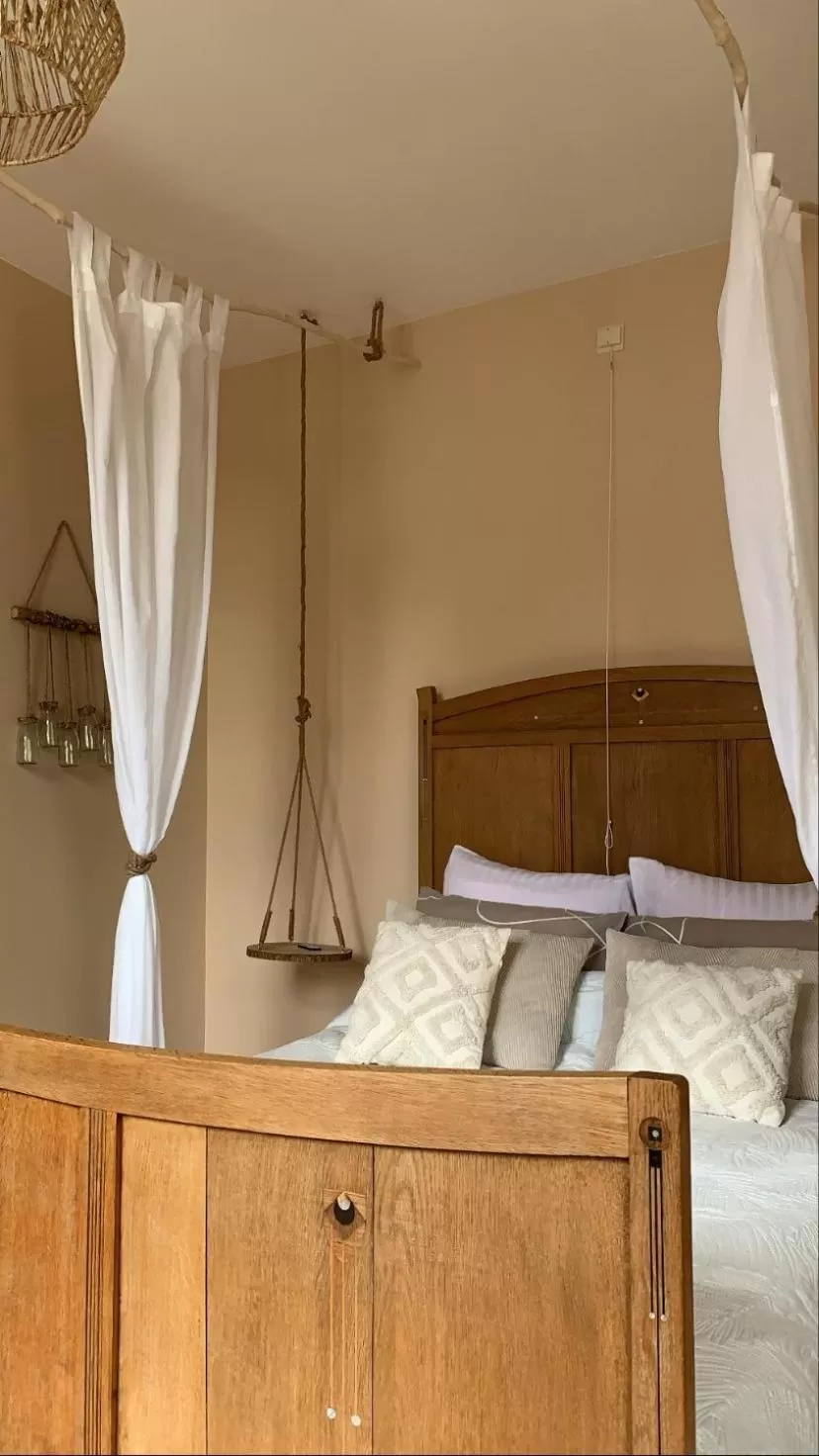 Bed in Au petit nid Froissart