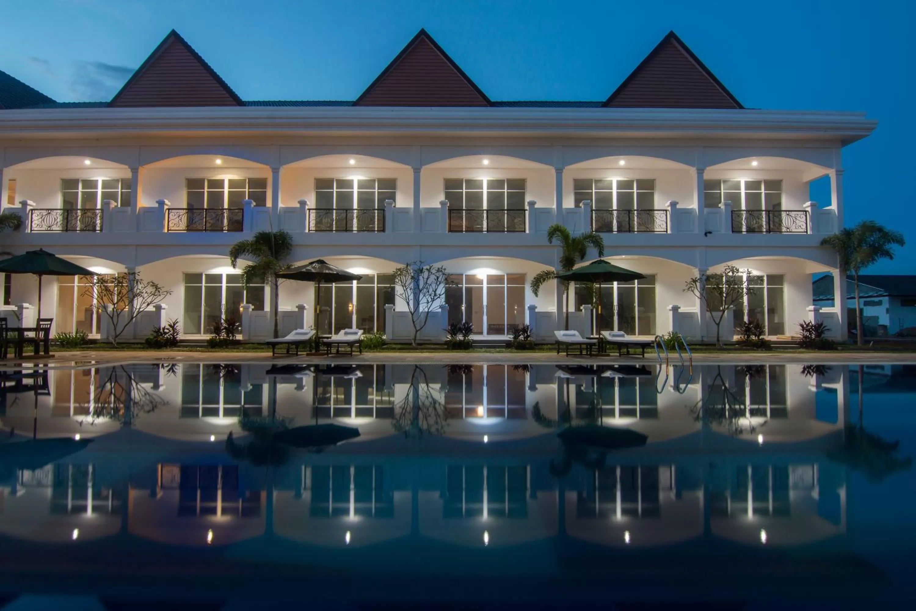 Swimming pool in Glorious Hotel