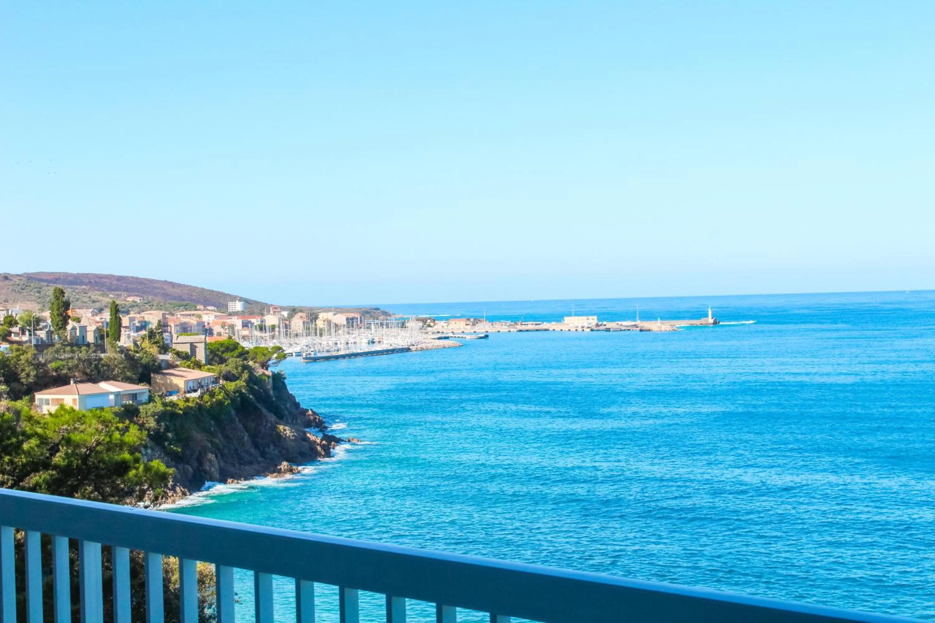 Sea view in Hotel Roc E Mare