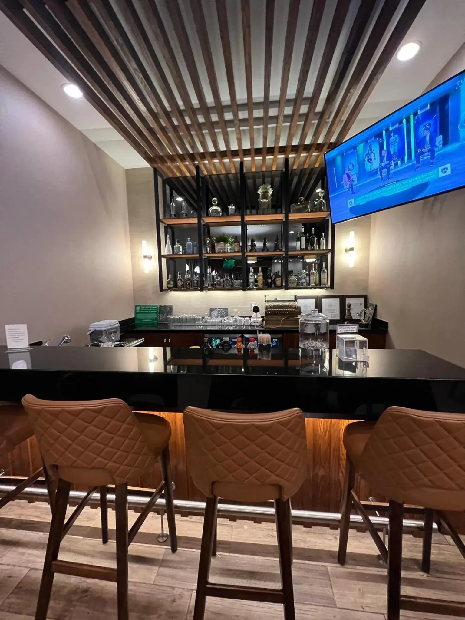 Lounge or bar, Restaurant/Places to Eat in Best Western Plus Chihuahua Juventud