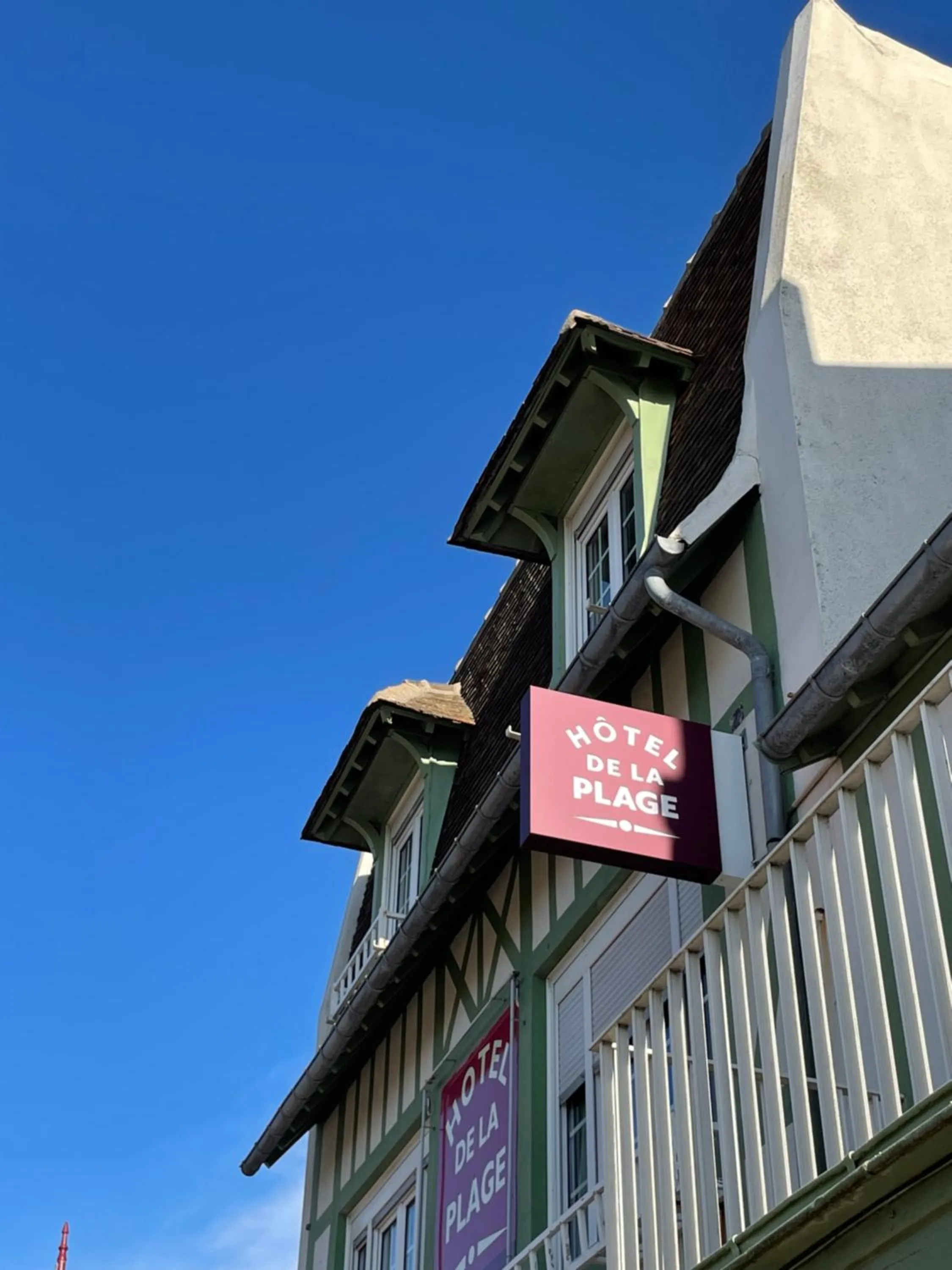 Property building in Hôtel de la Plage