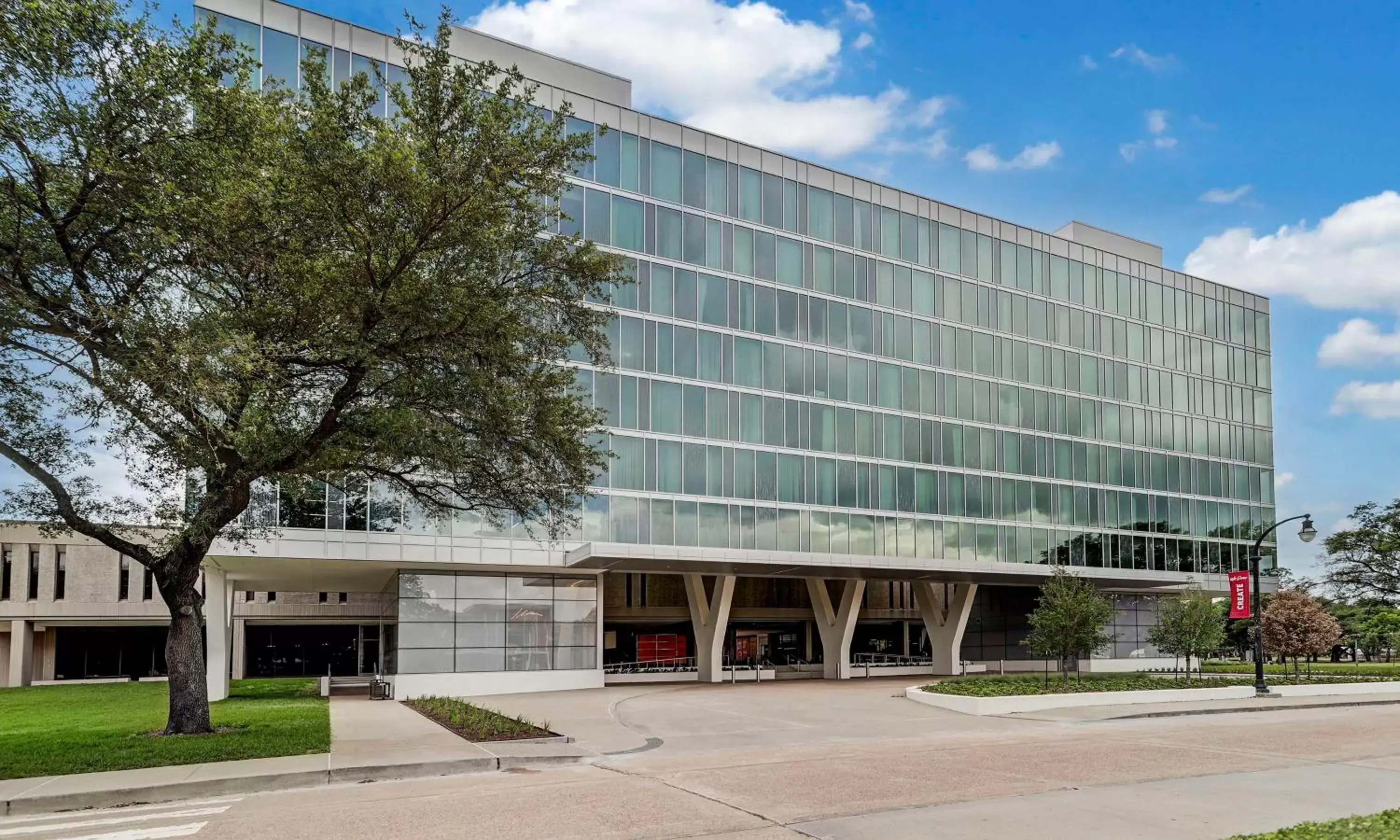 Property Building in Hilton University of Houston