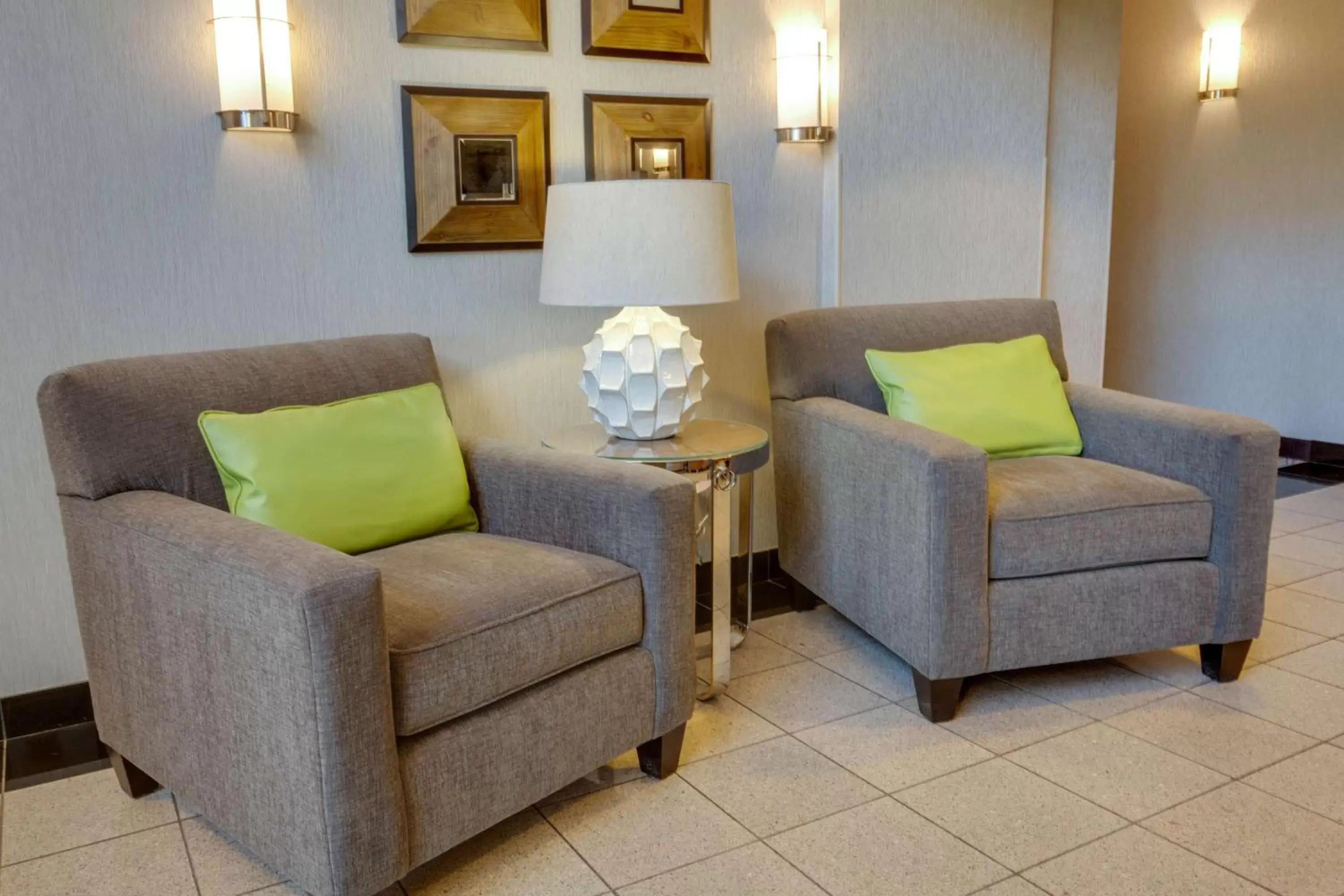 Lobby or reception, Seating Area in Drury Inn & Suites Hayti Caruthersville