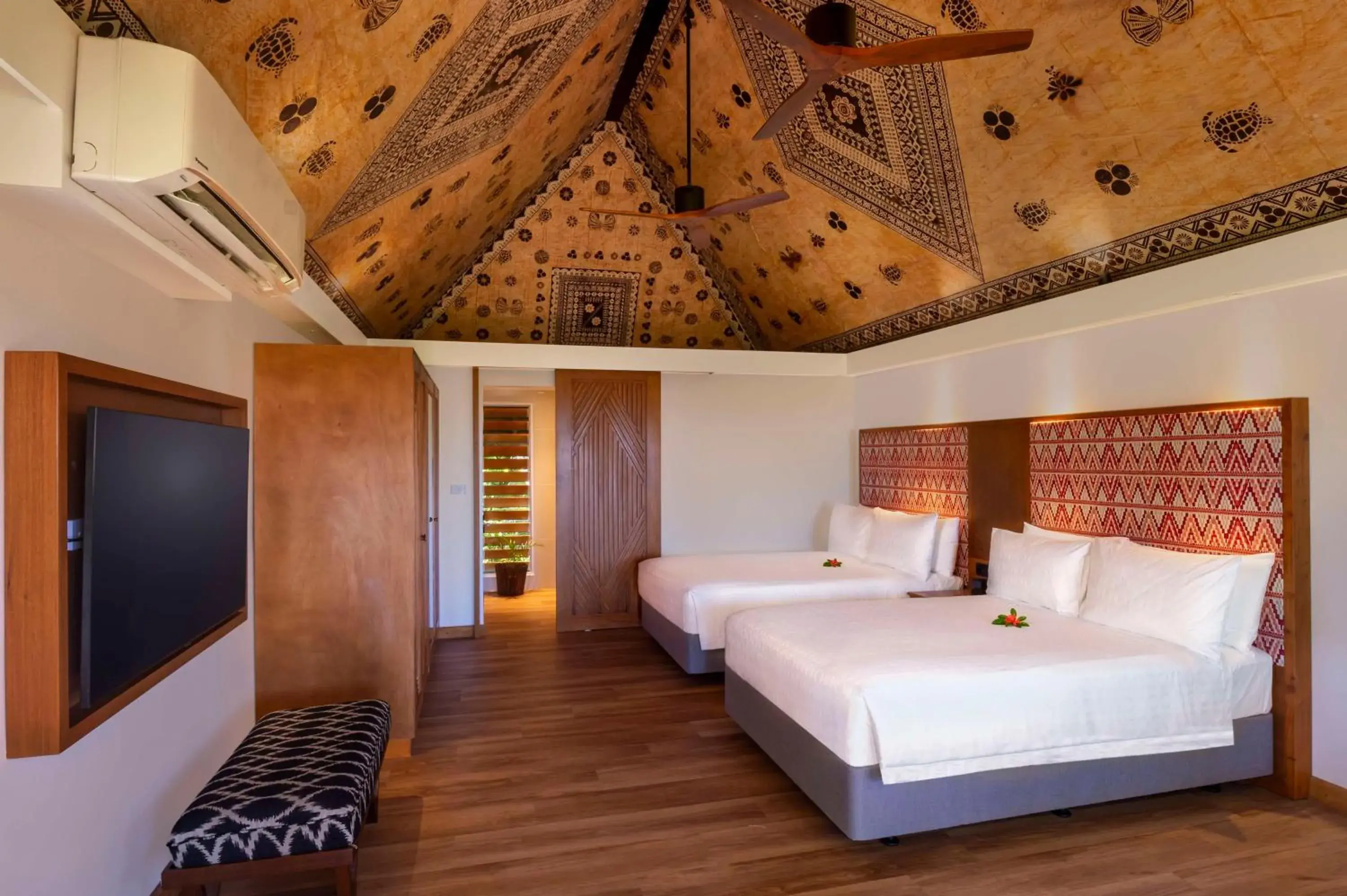 Bedroom, Bed in Outrigger Fiji Beach Resort