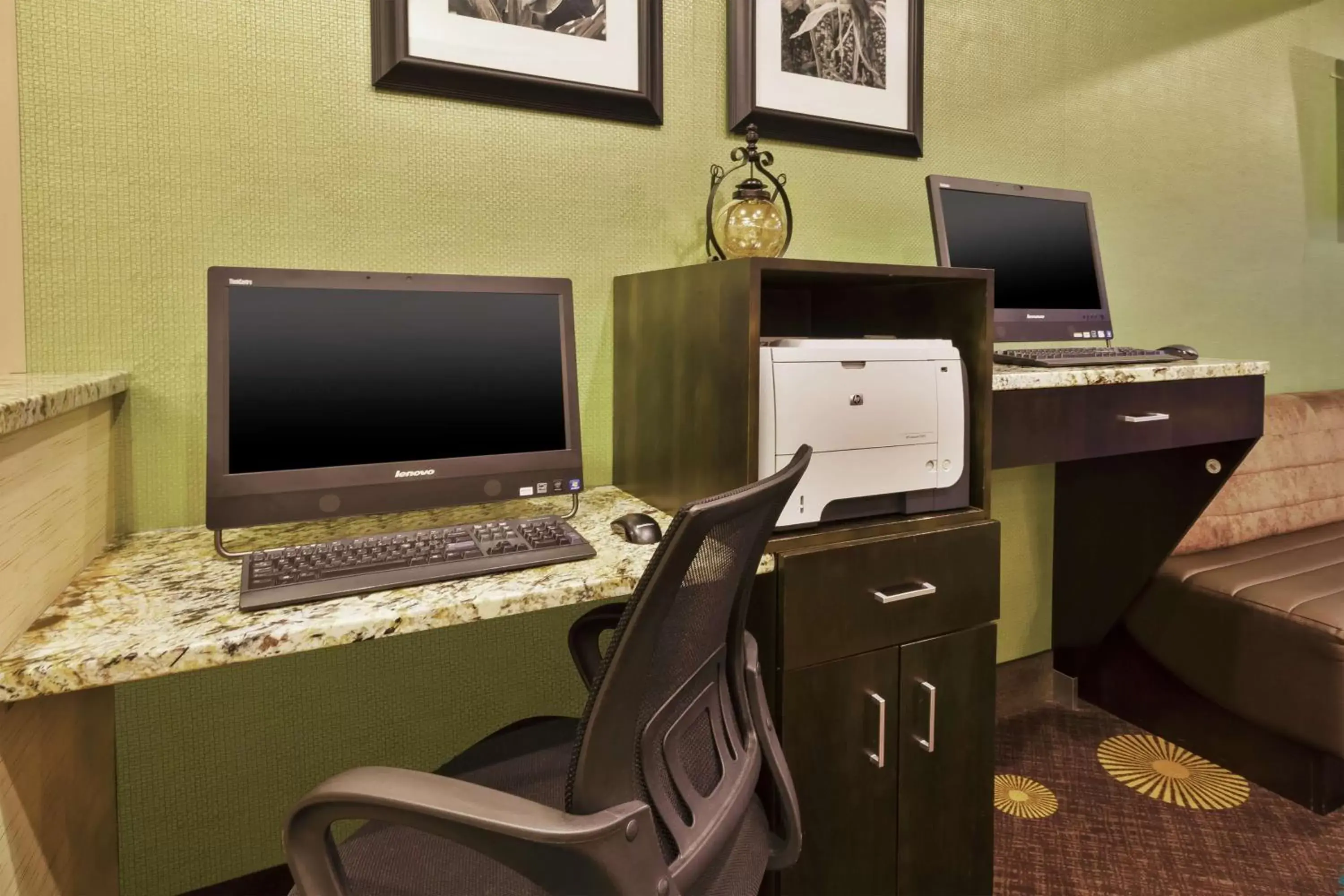 Business facilities, Business Area/Conference Room in Hampton Inn Clinton