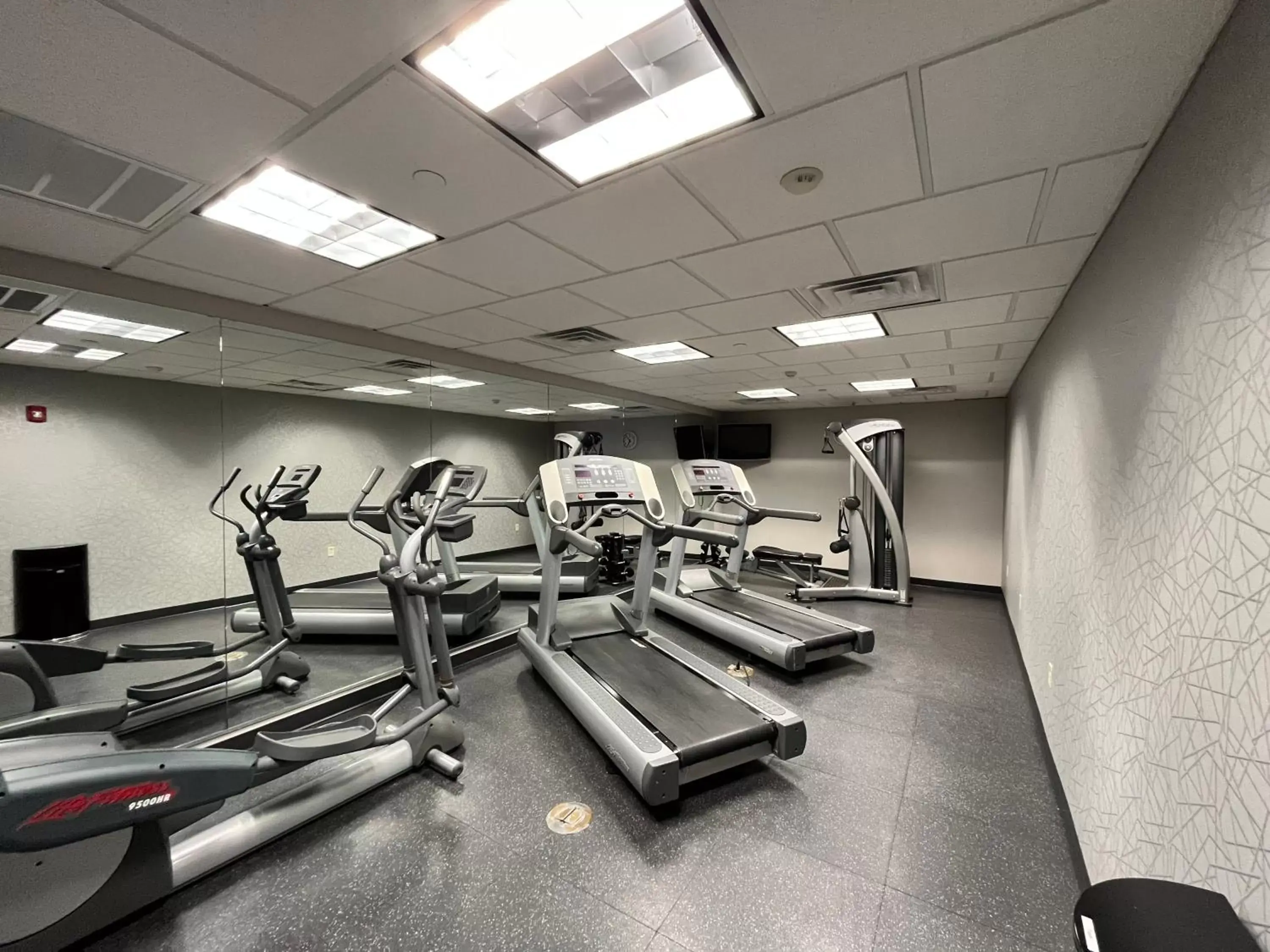 Fitness centre/facilities, Fitness Center/Facilities in Country Inn & Suites by Radisson, Harrisburg - Hershey-West, PA