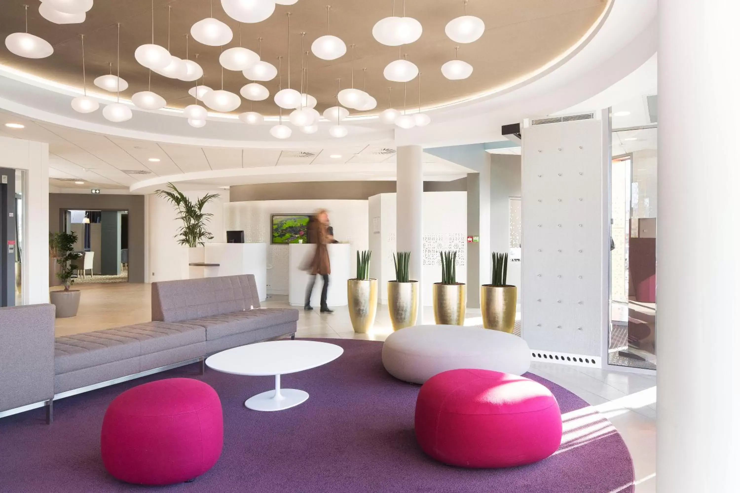 Lobby or reception in Oceania Rennes
