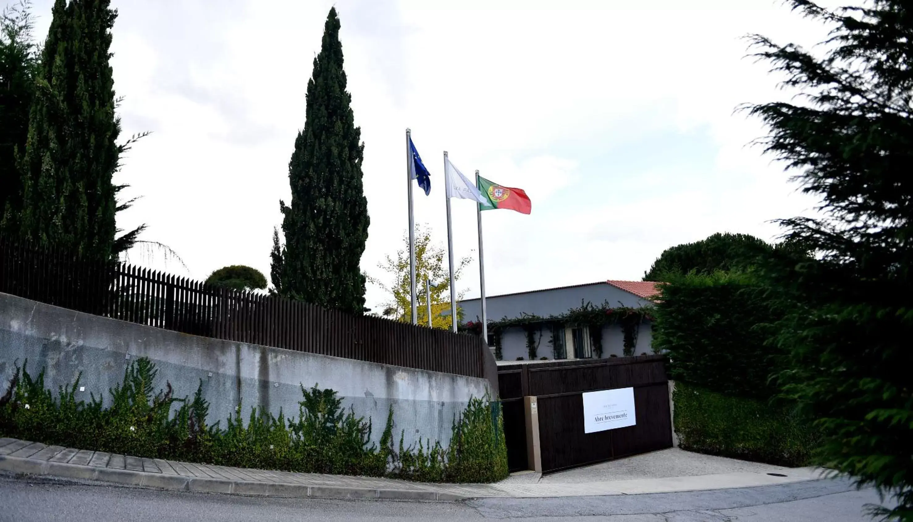 Property Building in Casa das Carpas