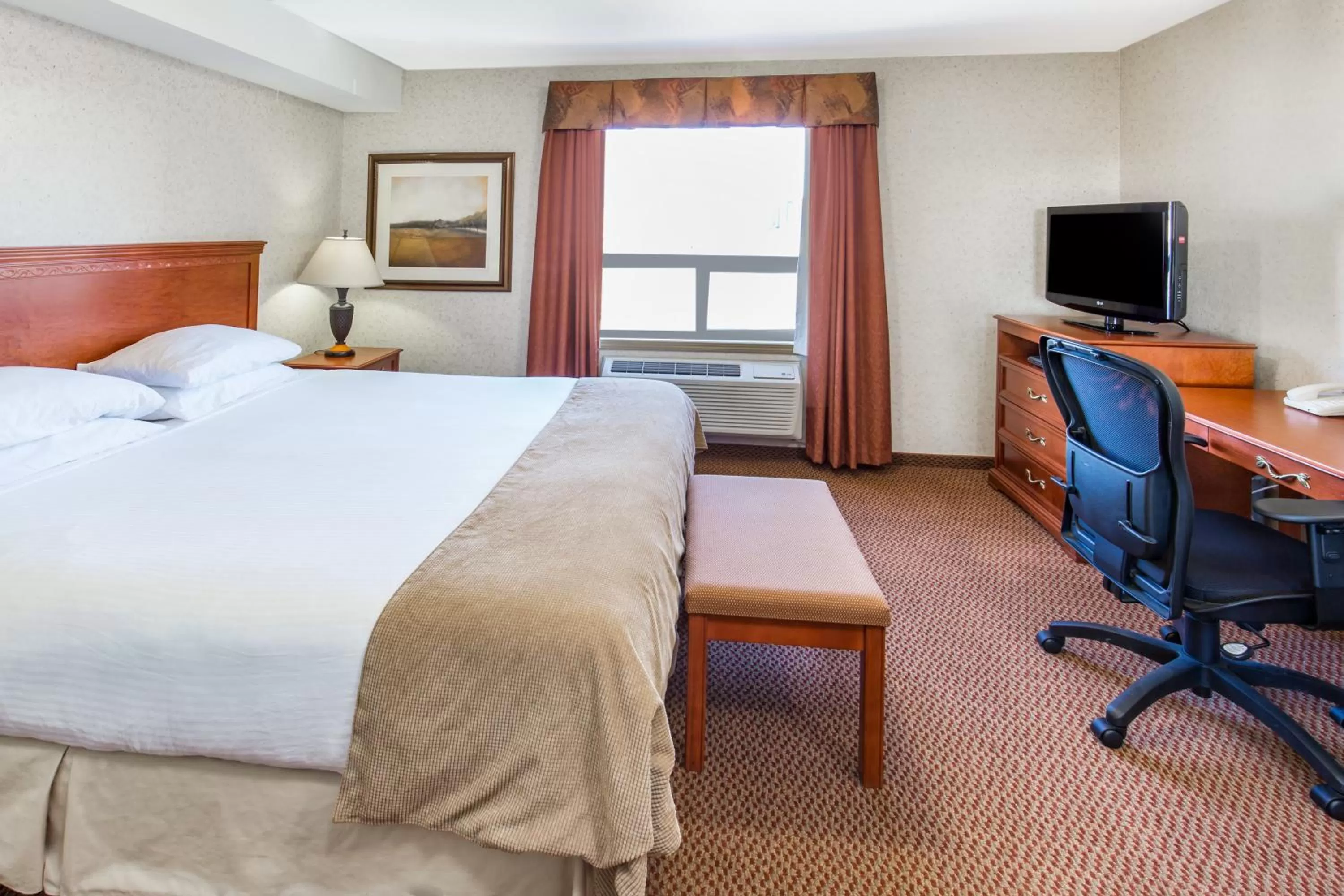 Bedroom, Bed in Super 8 by Wyndham Grande Prairie