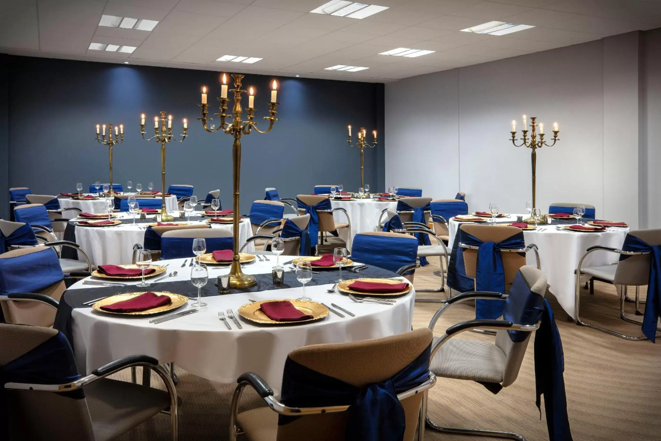 Banquet/Function facilities, Restaurant/Places to Eat in Leonardo Hotel Exeter - Formerly Jurys Inn