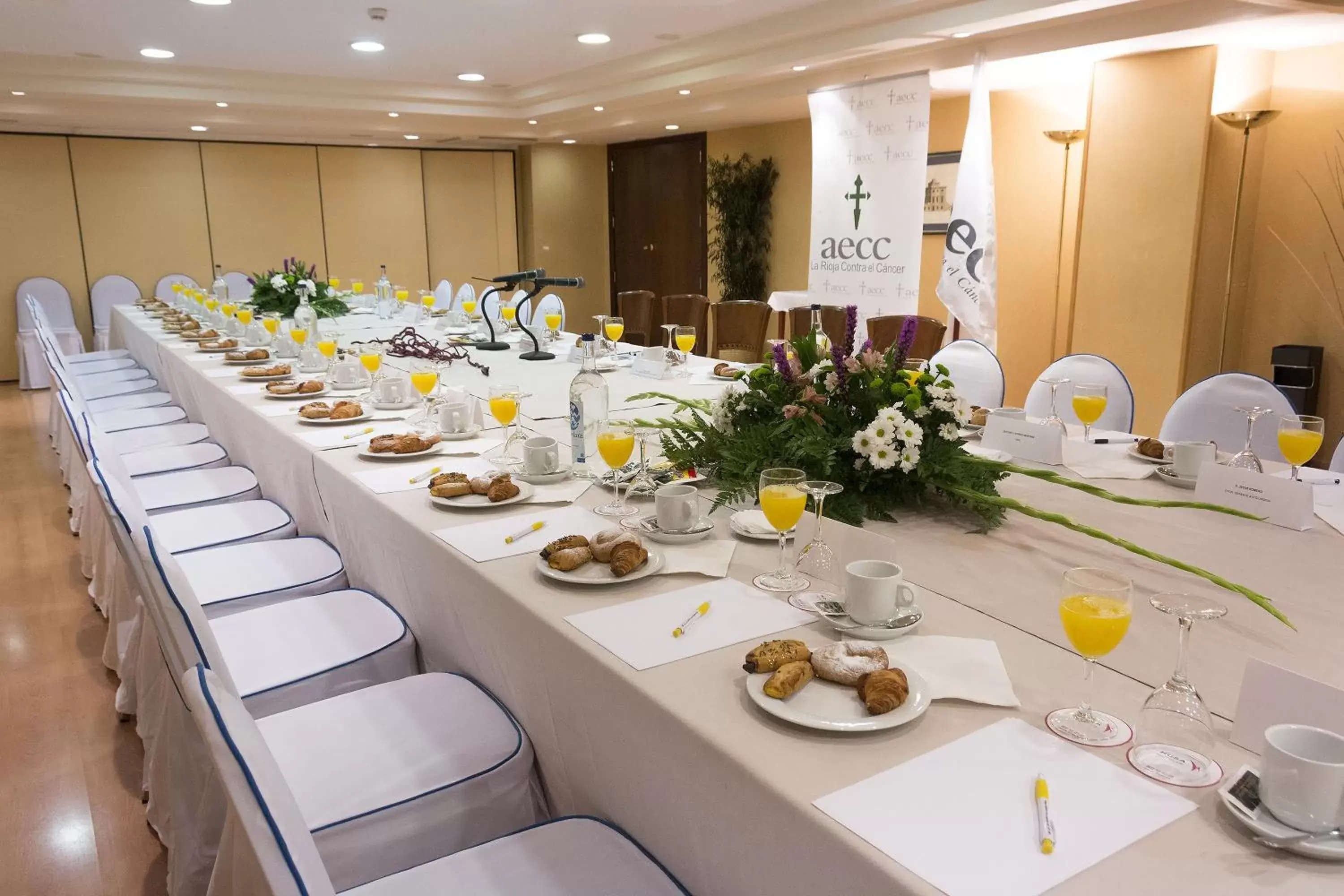 Food and drinks, Banquet Facilities in Hotel Gran Via