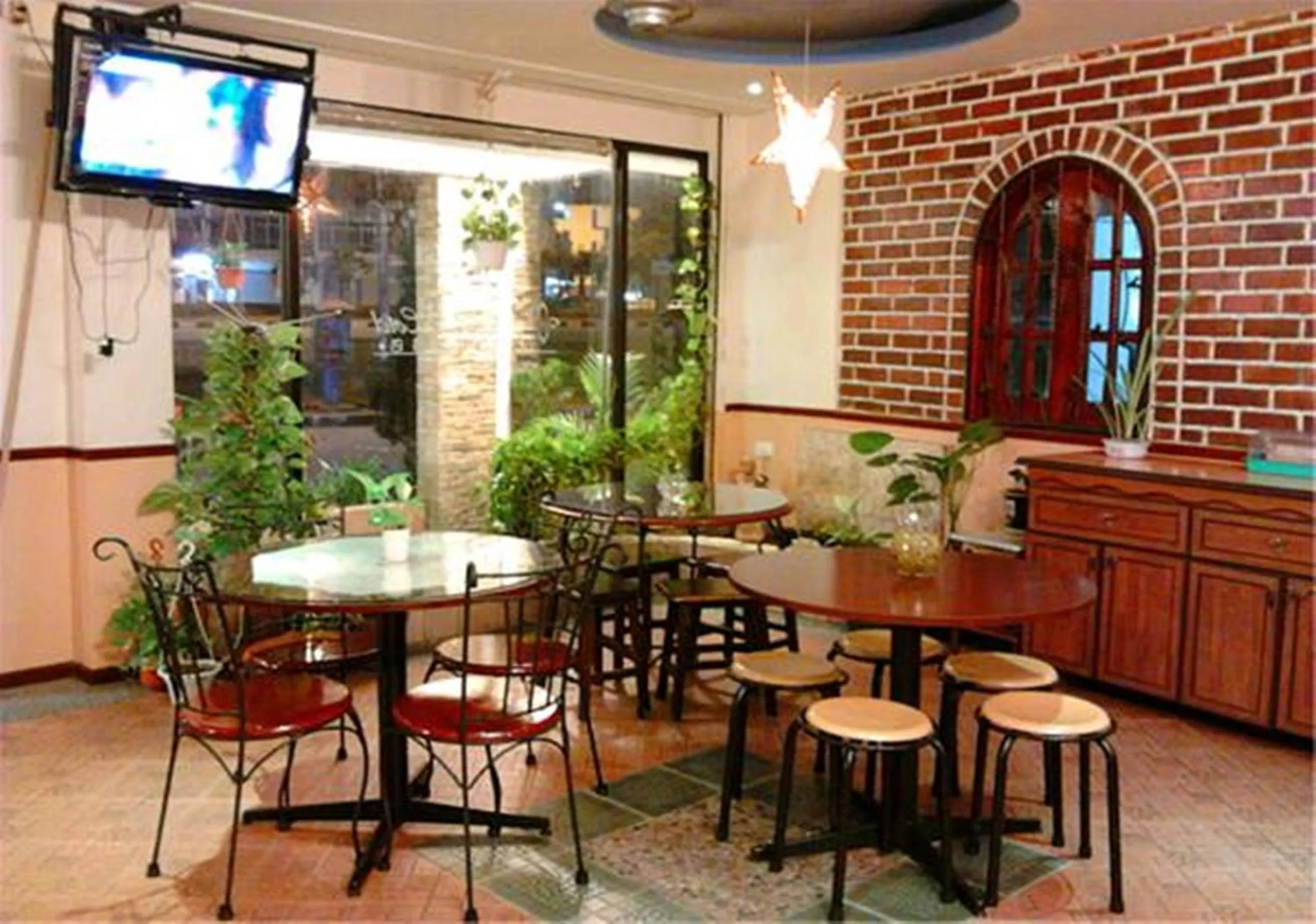 Decorative detail in Floral Hotel