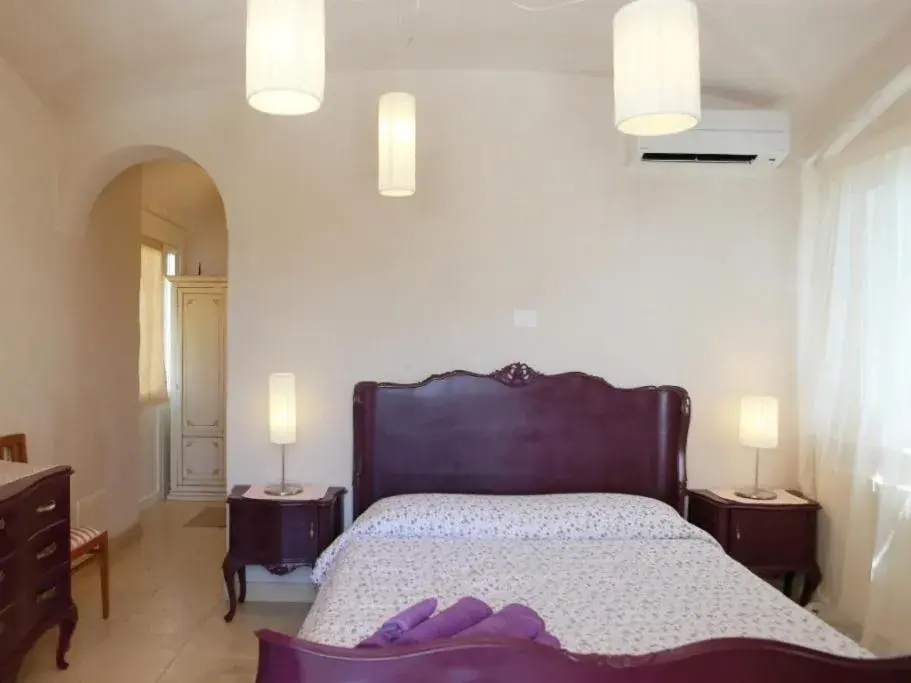 Double Room with Private Bathroom in Masseria Pelosella B&B