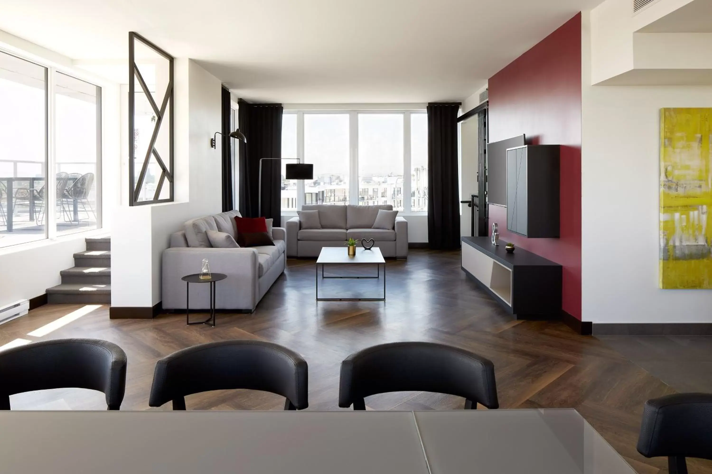 Bedroom, Seating Area in Four Points by Sheraton Lévis Convention Centre