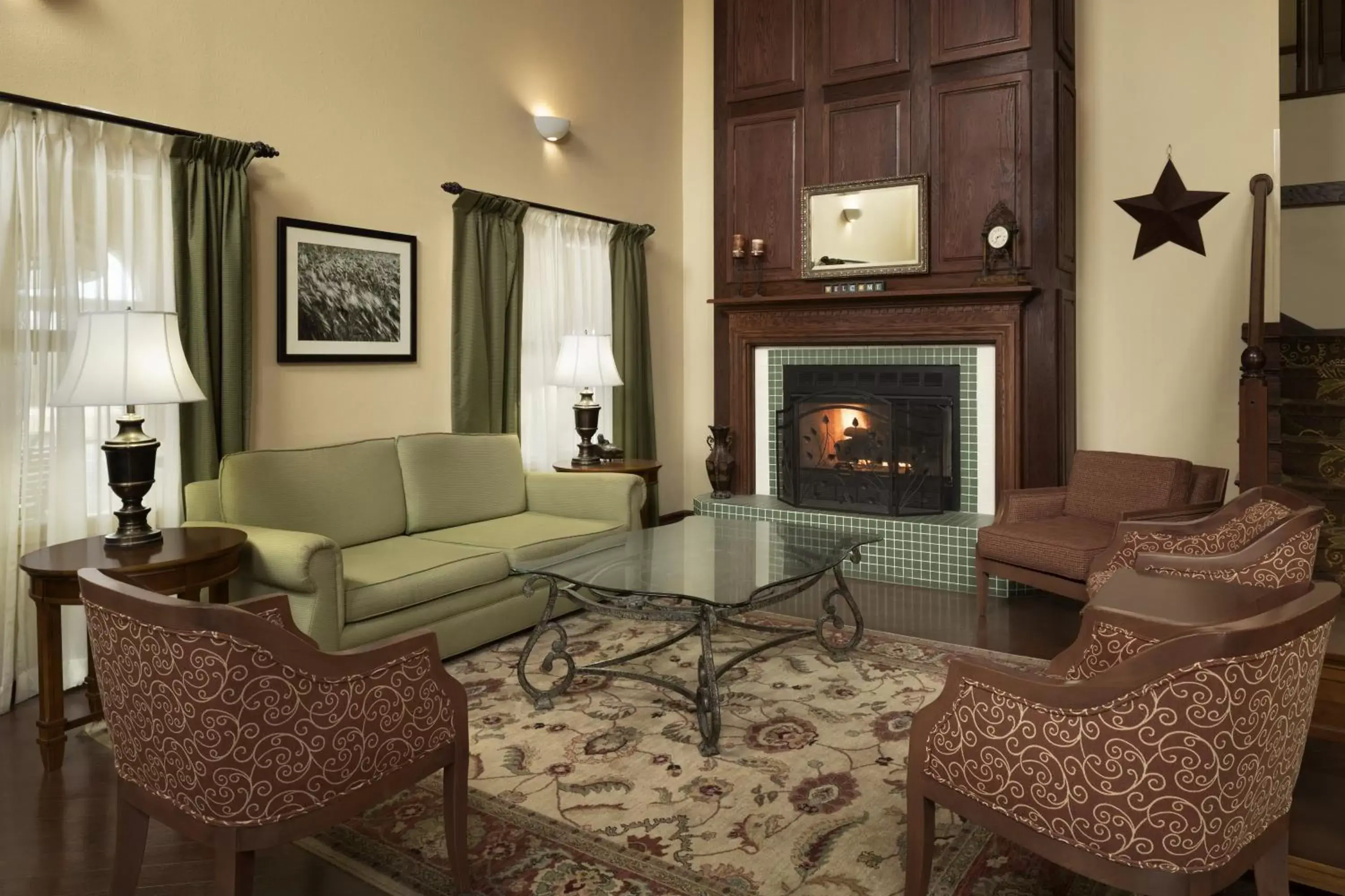 Lobby or reception, Seating Area in Country Inn & Suites by Radisson, Grinnell, IA