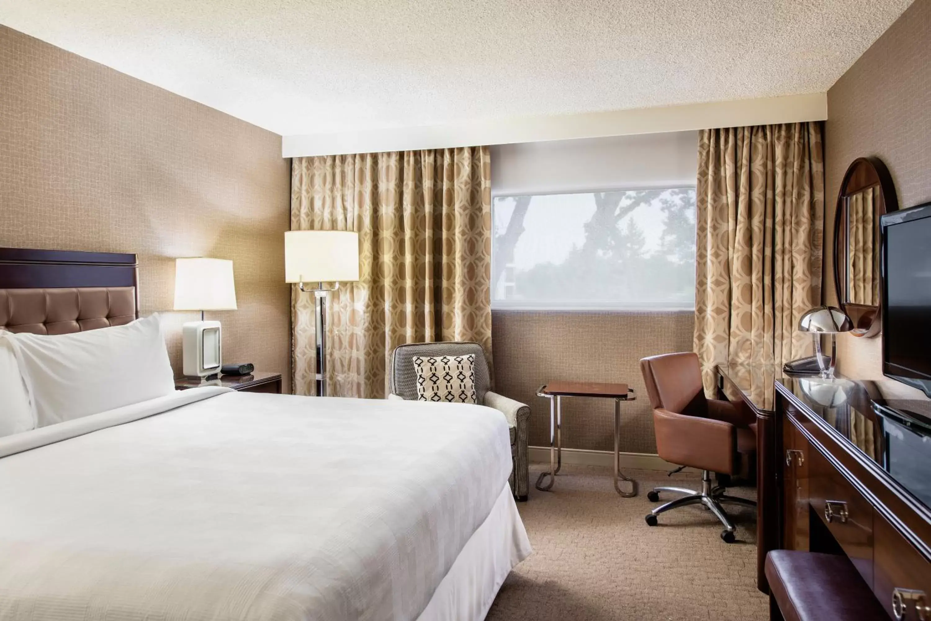 Photo of the whole room, Bed in Red Deer Resort & Casino Photo of the whole room, Bed in Red Deer Resort & Casino