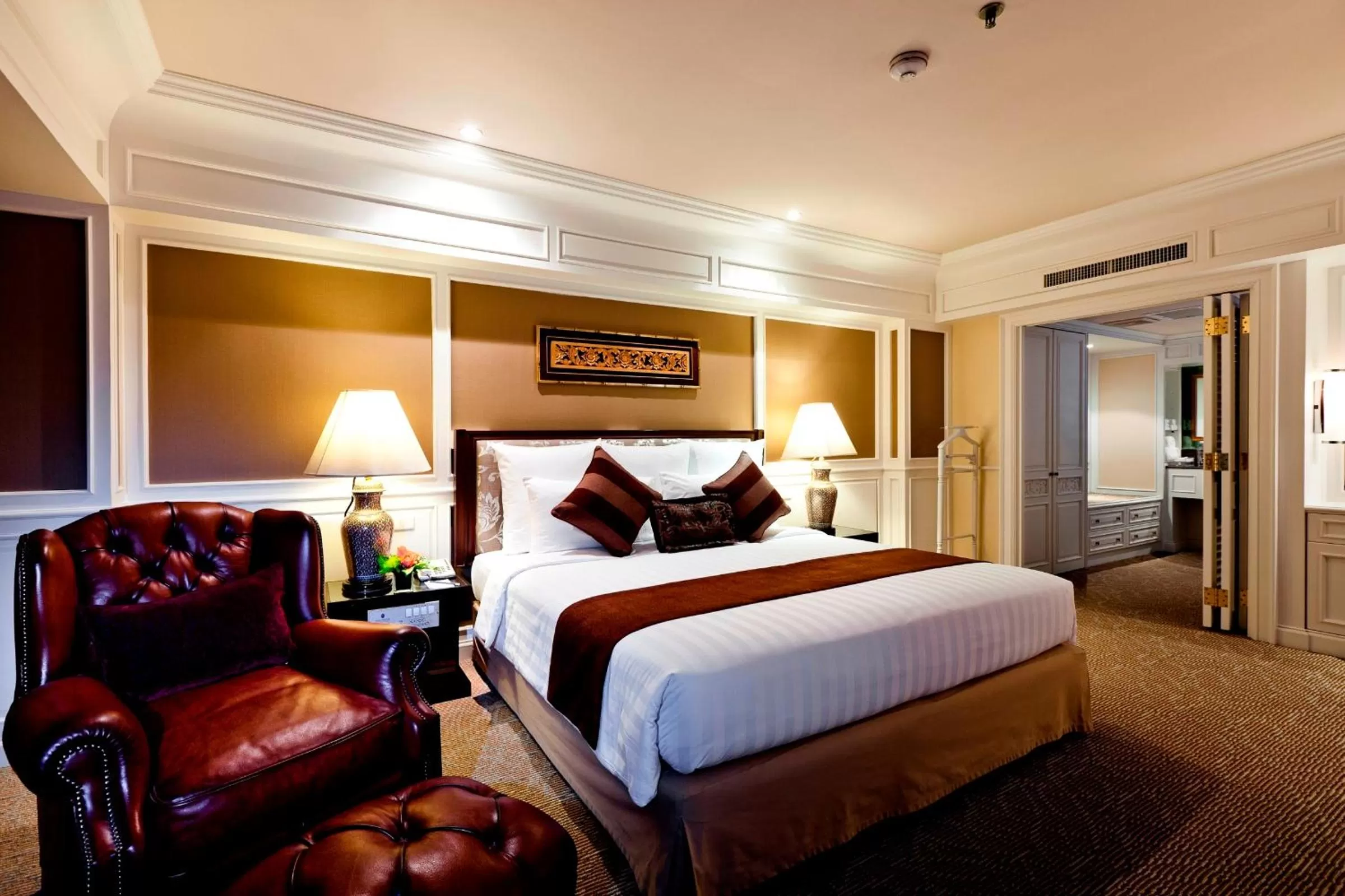 Bedroom, Bed in Royal Princess Larn Luang - SHA Extra Plus