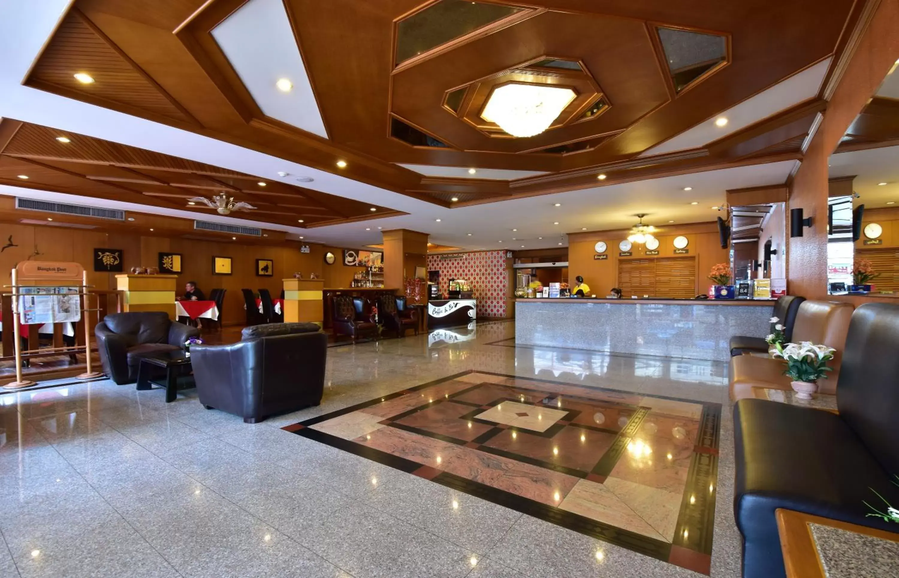 Lobby/Reception in Dynasty Inn Pattaya