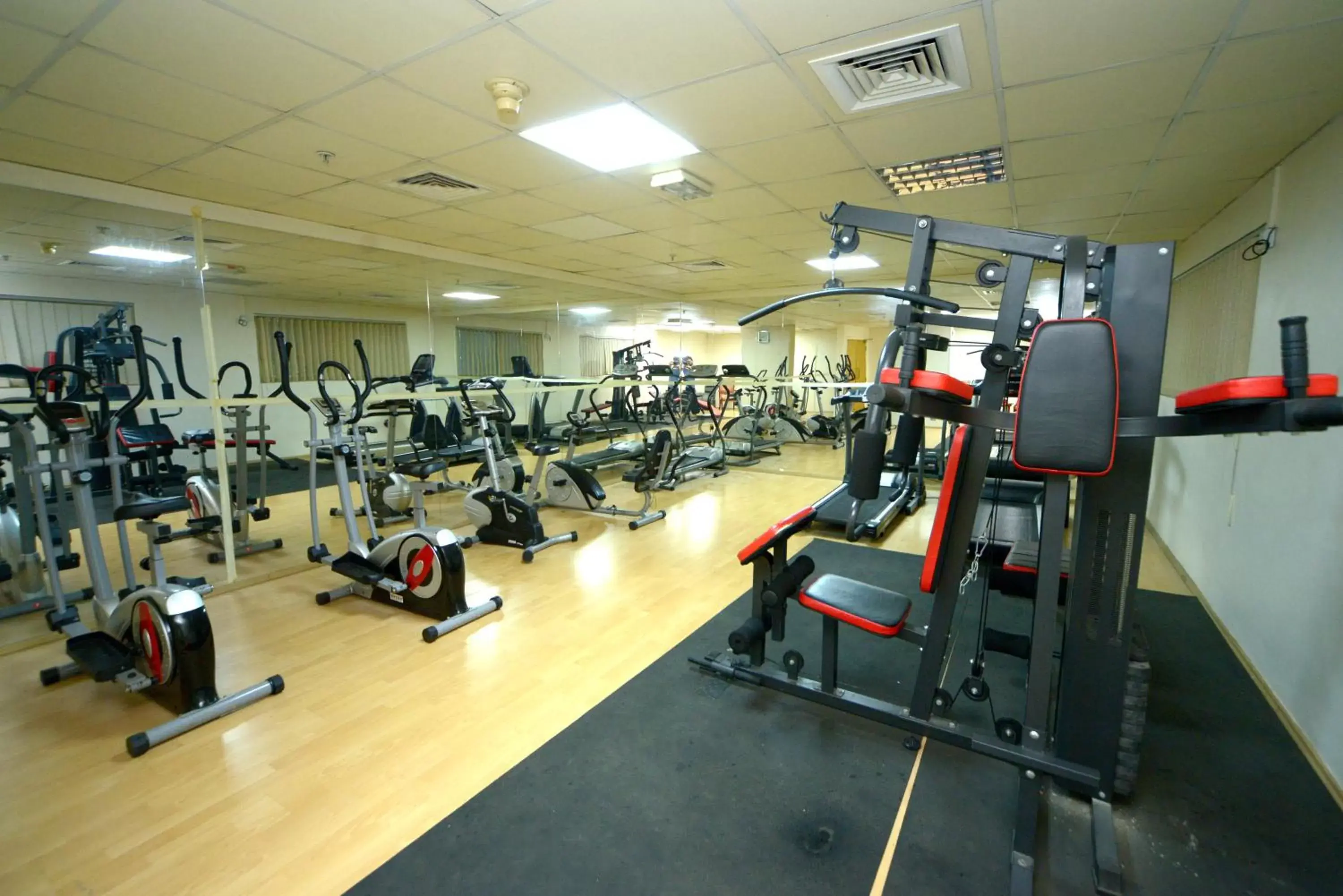 Fitness centre/facilities, Fitness Center/Facilities in Nejoum Al Emarat