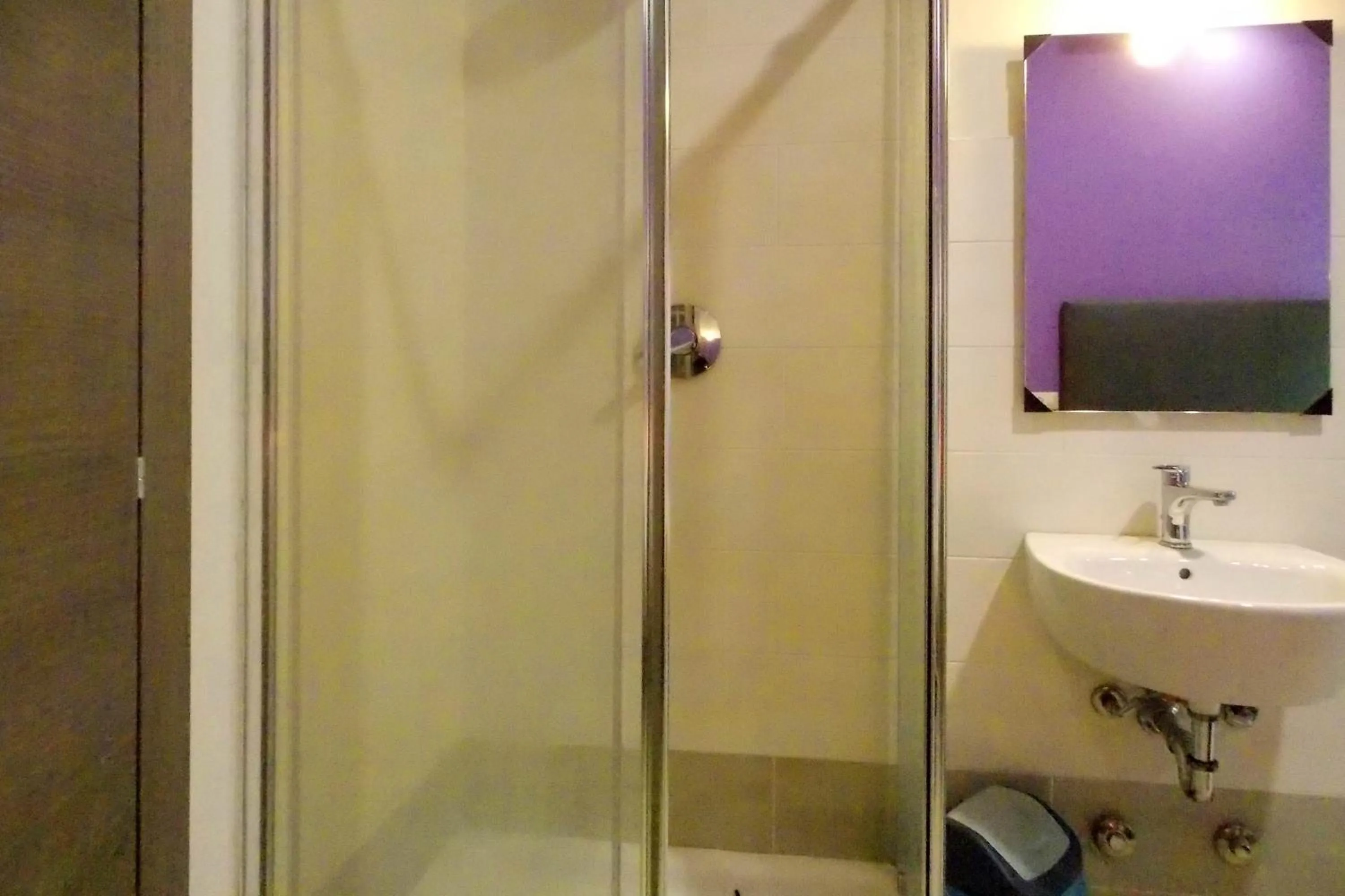 Shower in Hotel Midtown Milano