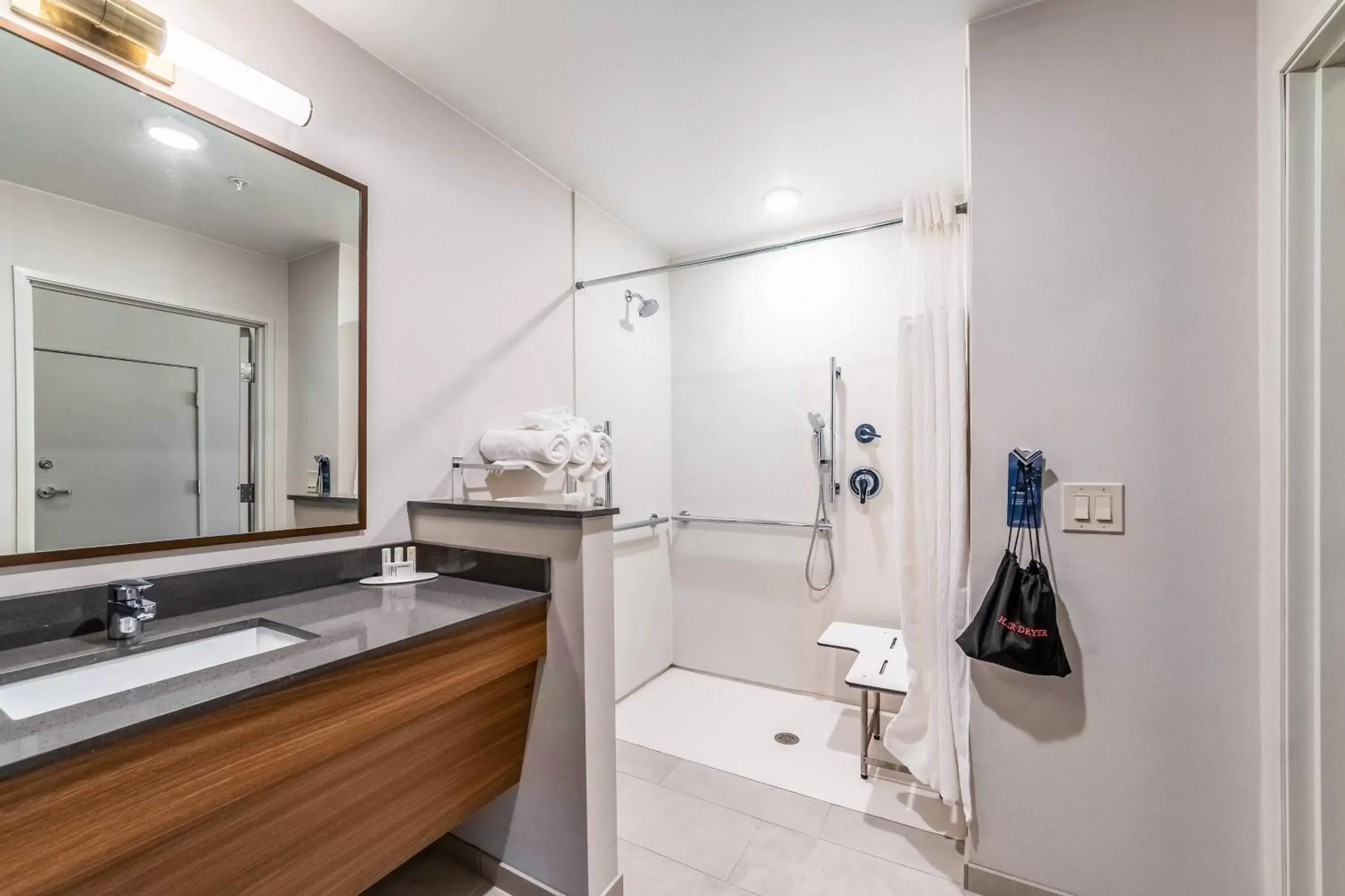 Bathroom in Fairfield Inn & Suites by Marriott Corpus Christi Central