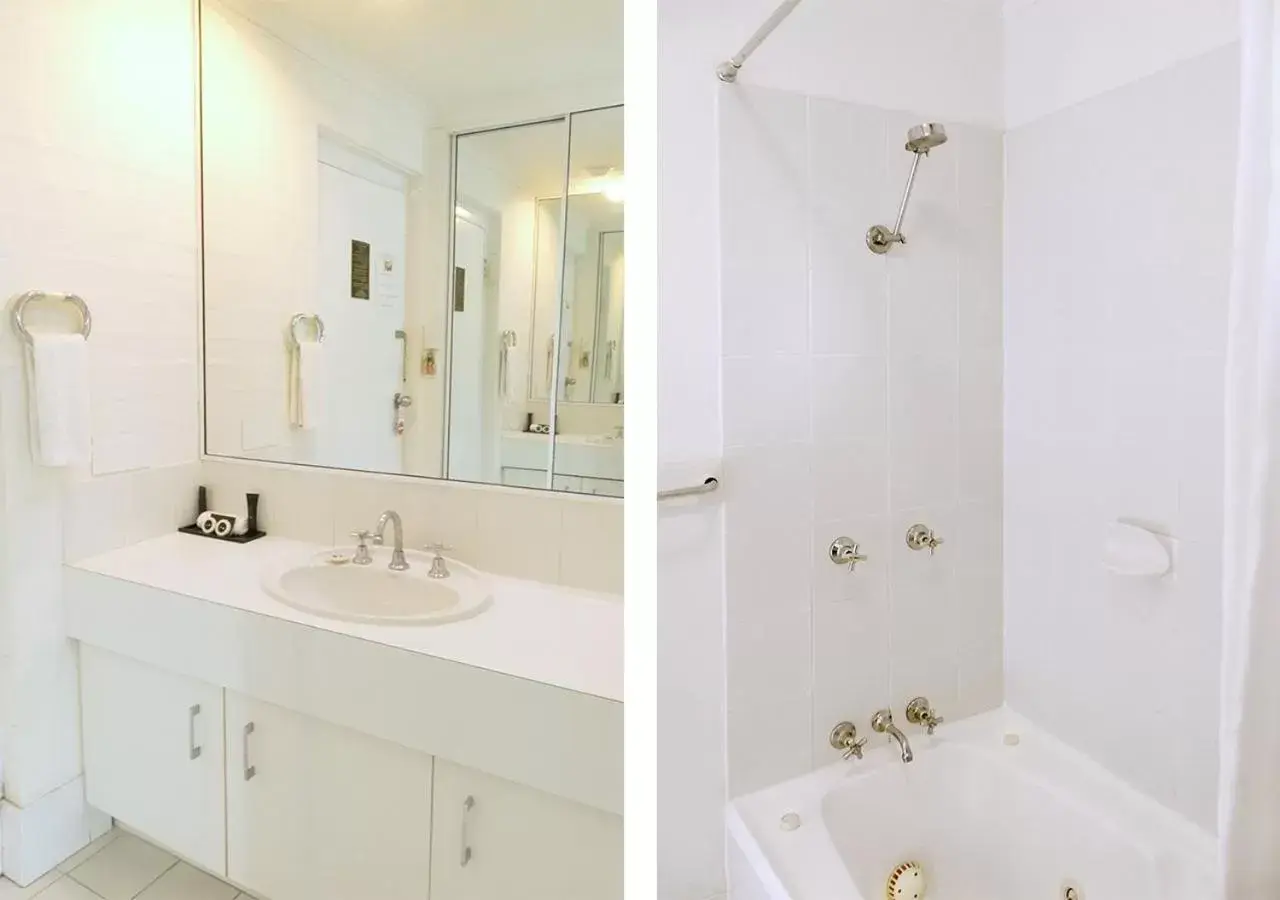 Shower, Bathroom in Ballina Byron Islander Resort and Conference Centre