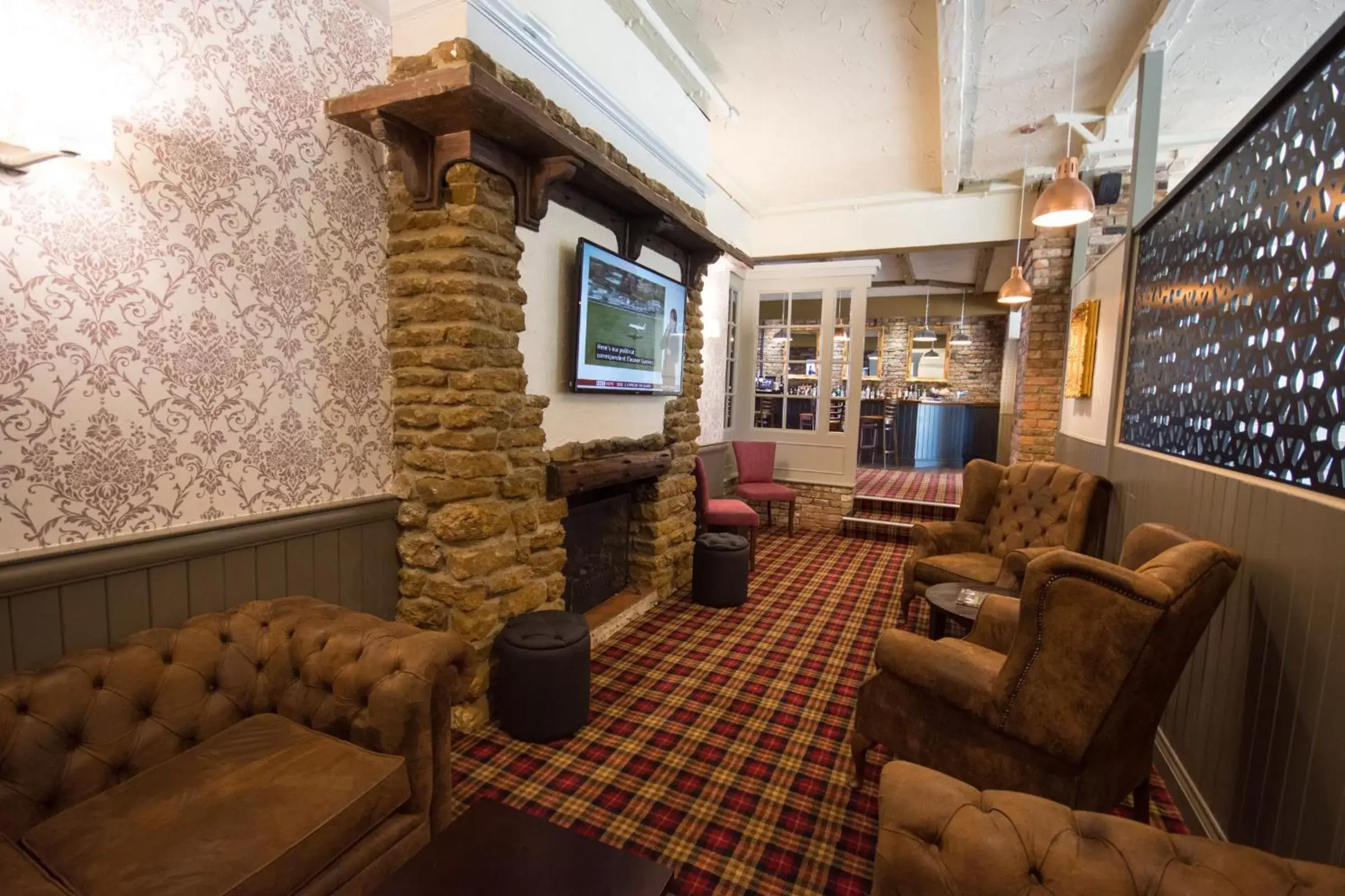 Lounge or bar, Lobby/Reception in Dragonfly Hotel Bury St Edmunds