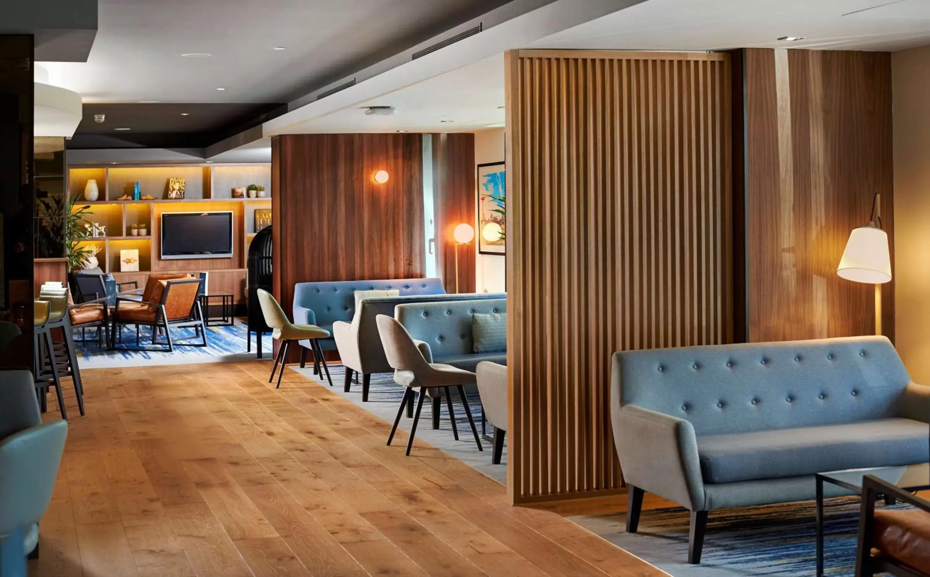 Lounge or bar, Seating Area in DoubleTree By Hilton London Excel