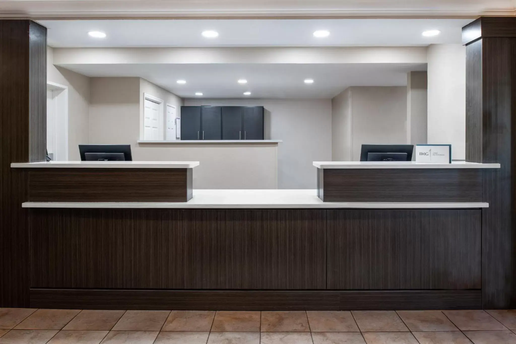 Property building, Lobby/Reception in Candlewood Suites Turlock, an IHG Hotel