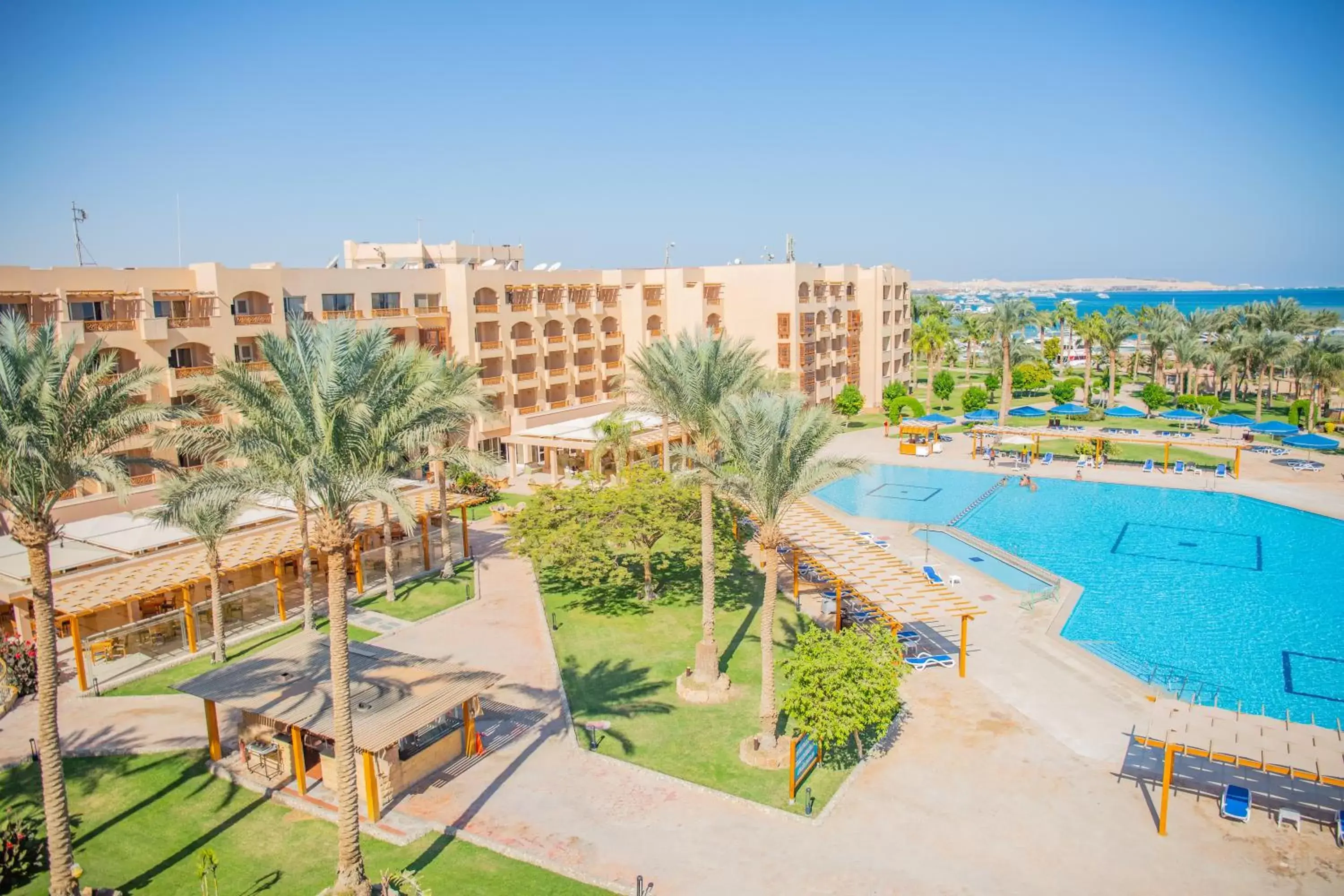 Facade/entrance, Pool View in Continental Hotel Hurghada