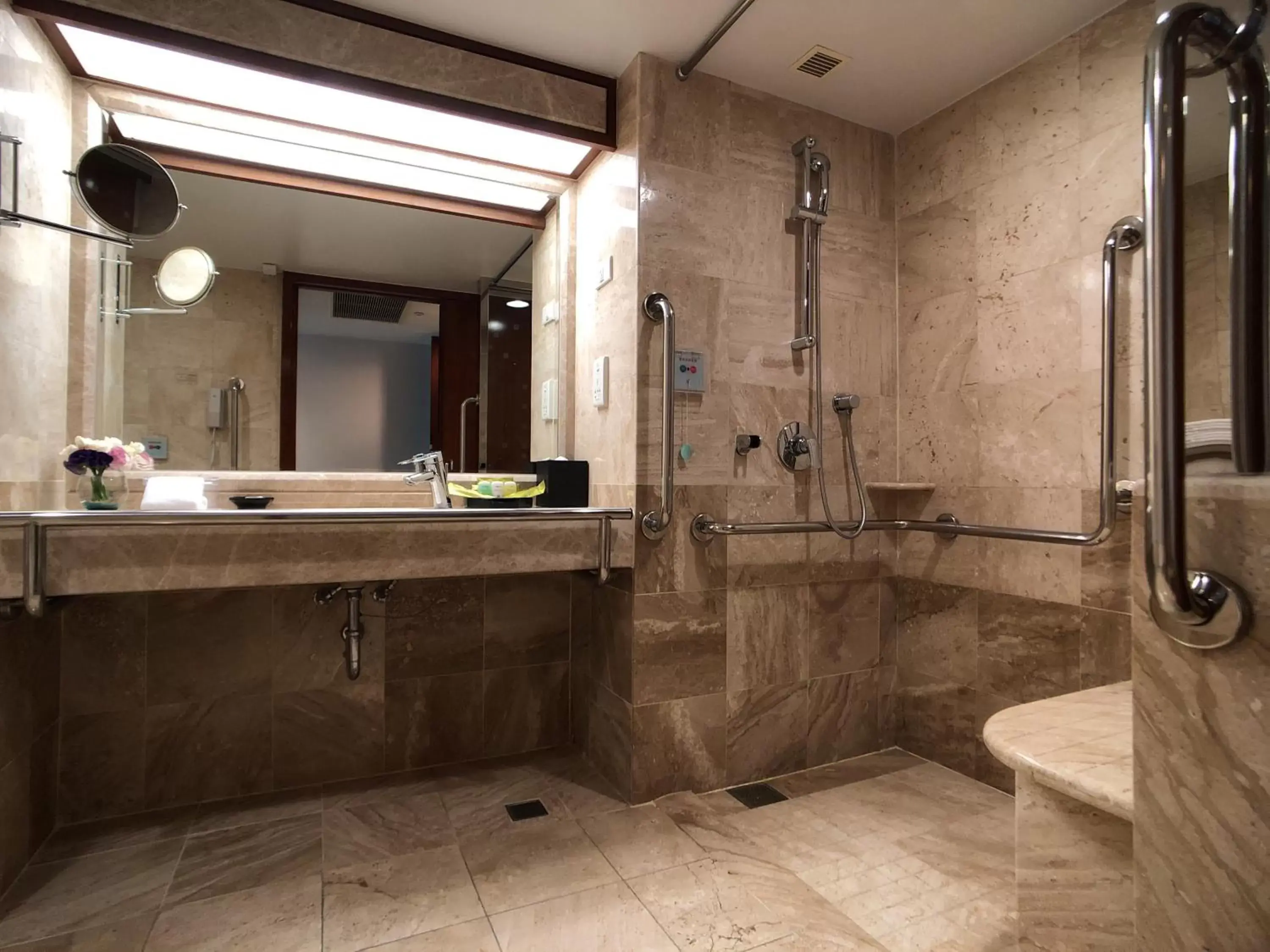 Bathroom in Evergreen Laurel Hotel - Taichung