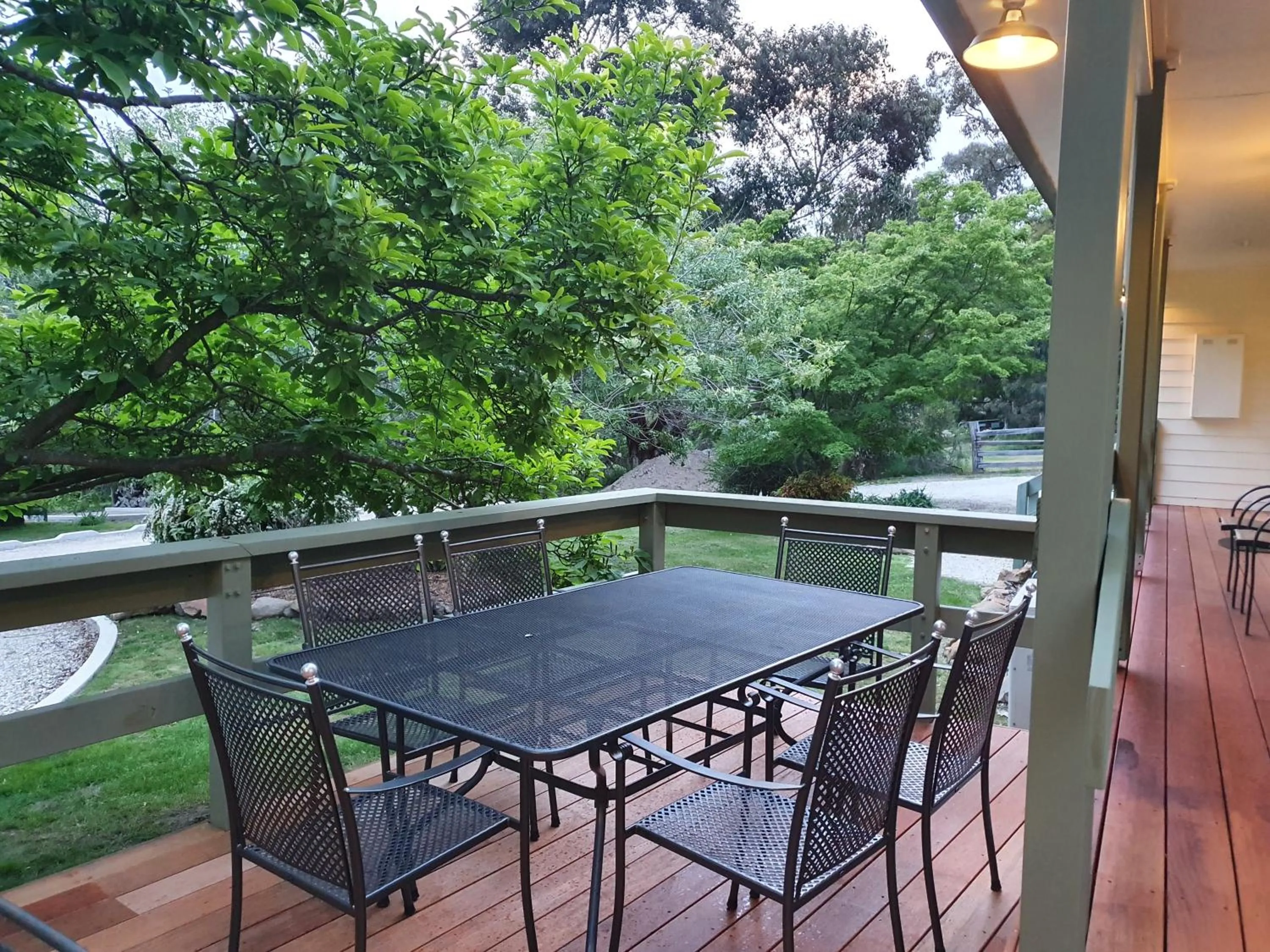 Property building in Golden Heritage Apartments Beechworth