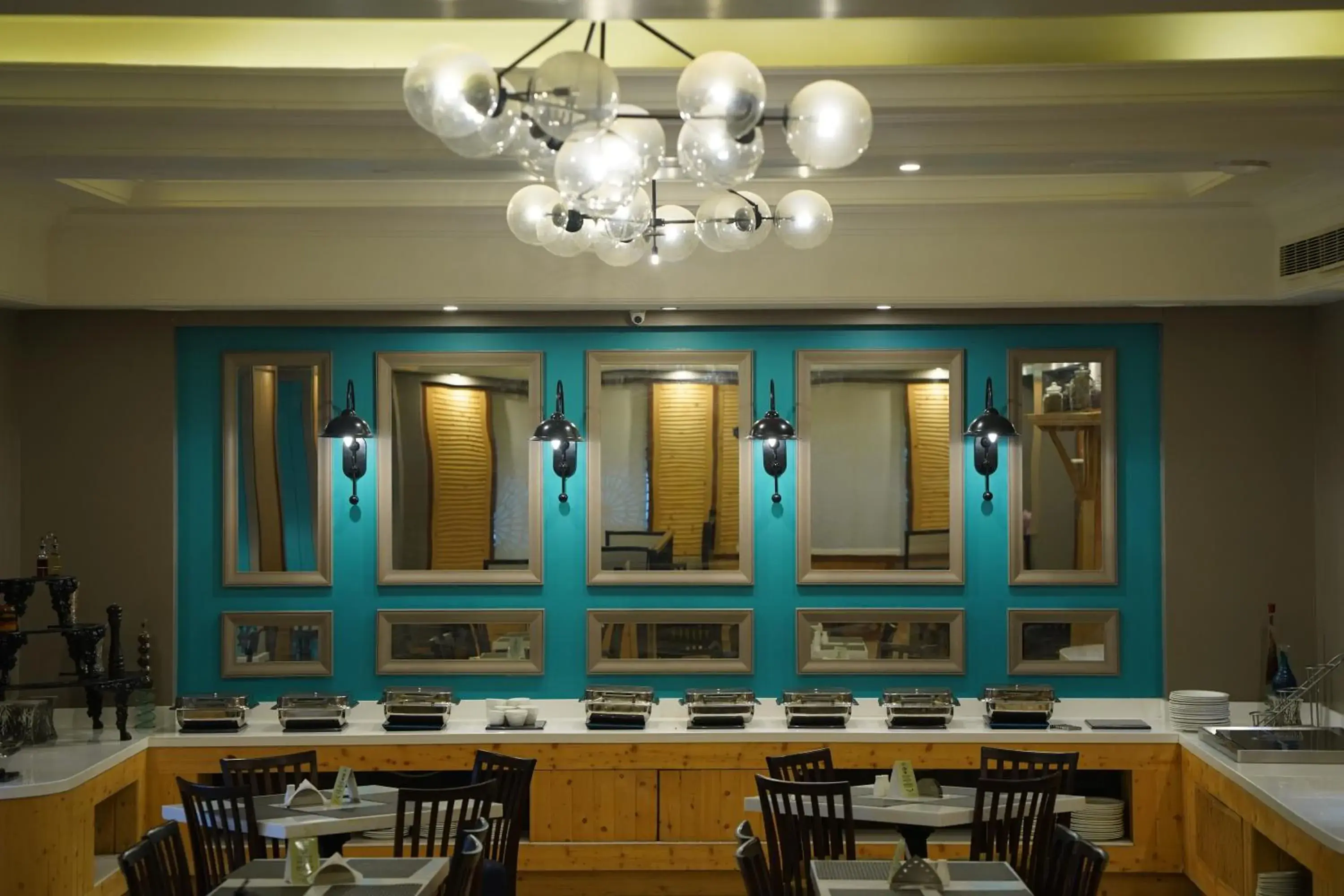 Restaurant/places to eat in Park Plaza Jodhpur