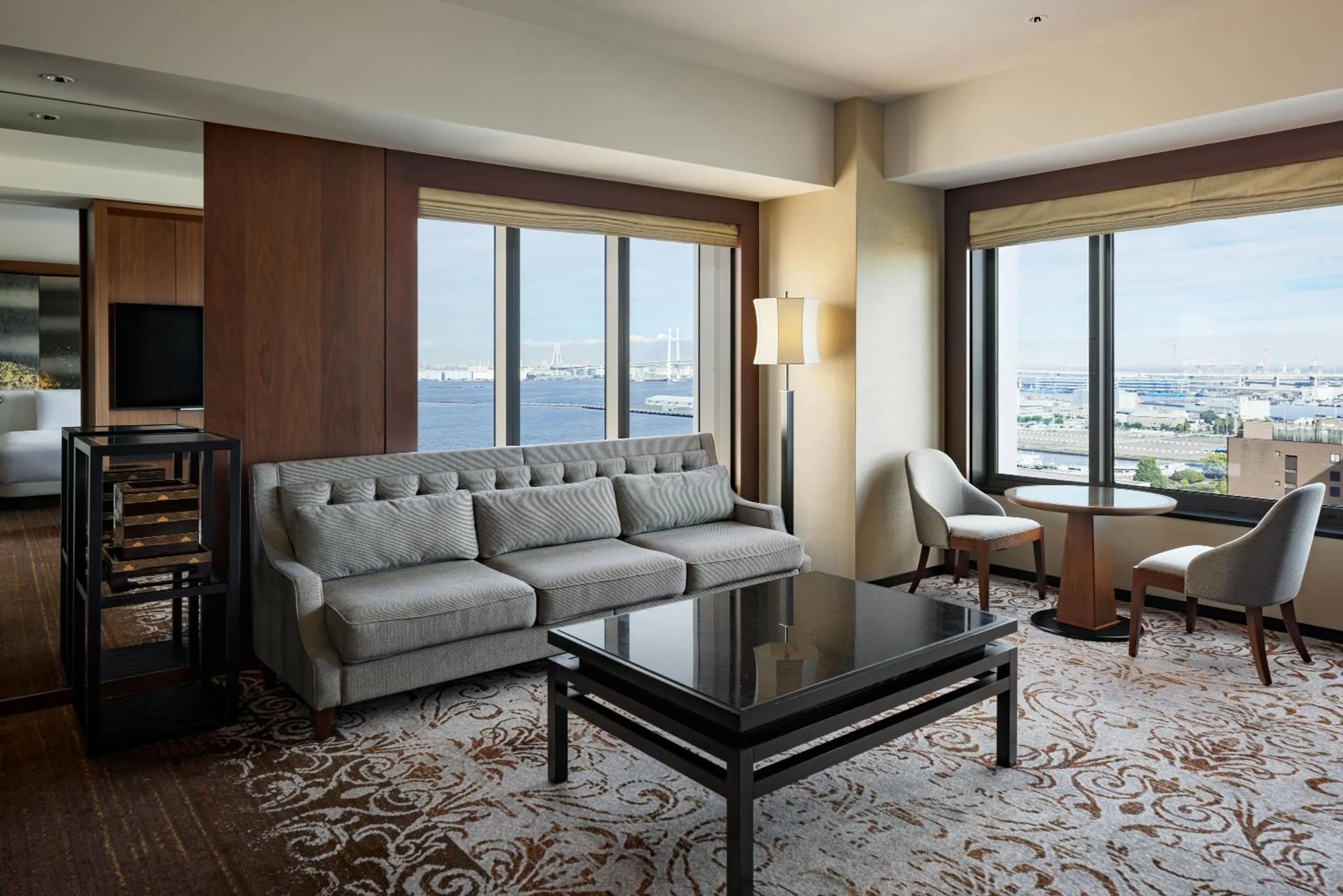 Living room in Hyatt Regency Yokohama