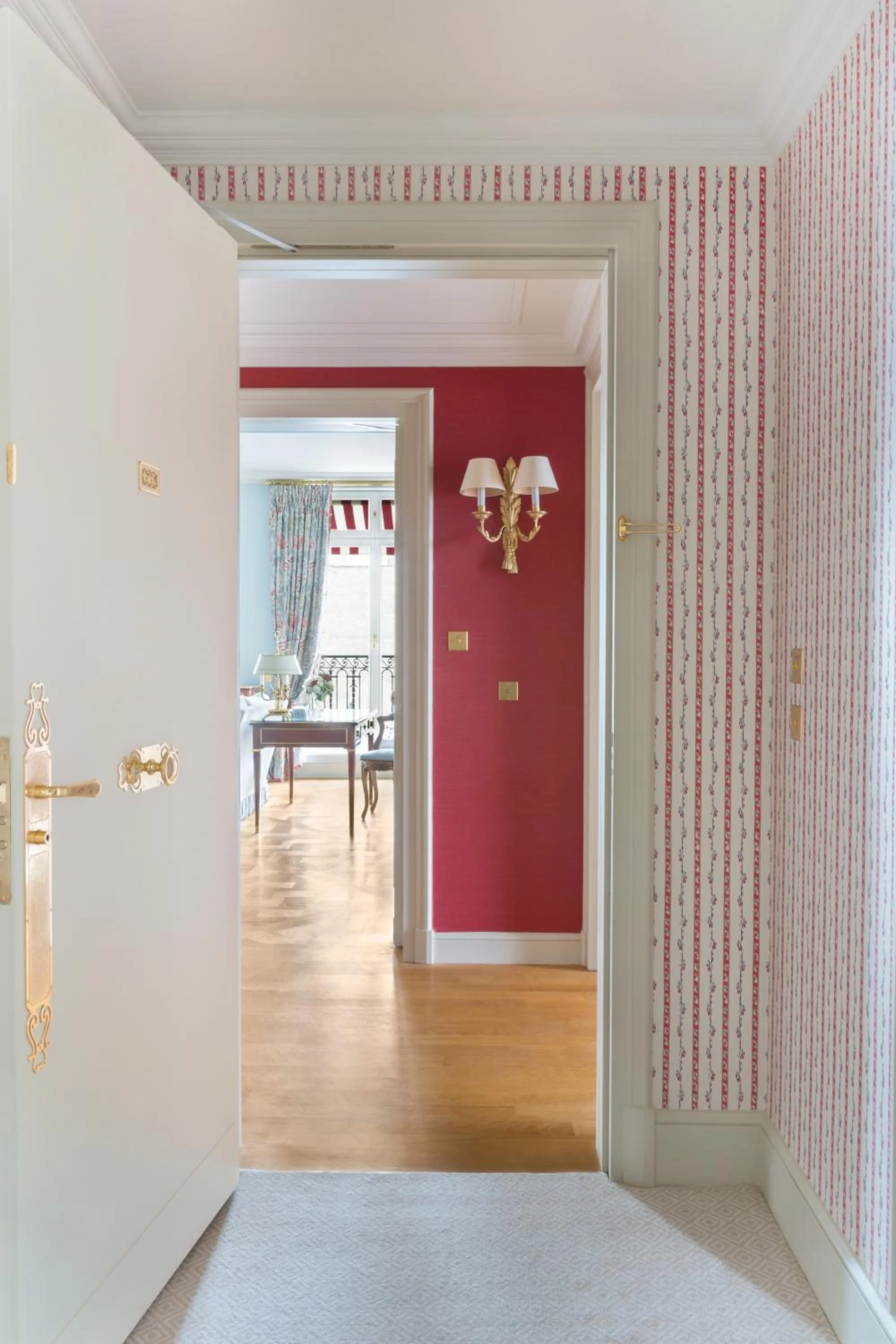 Decorative detail in Le Bristol Paris, Oetker Hotels