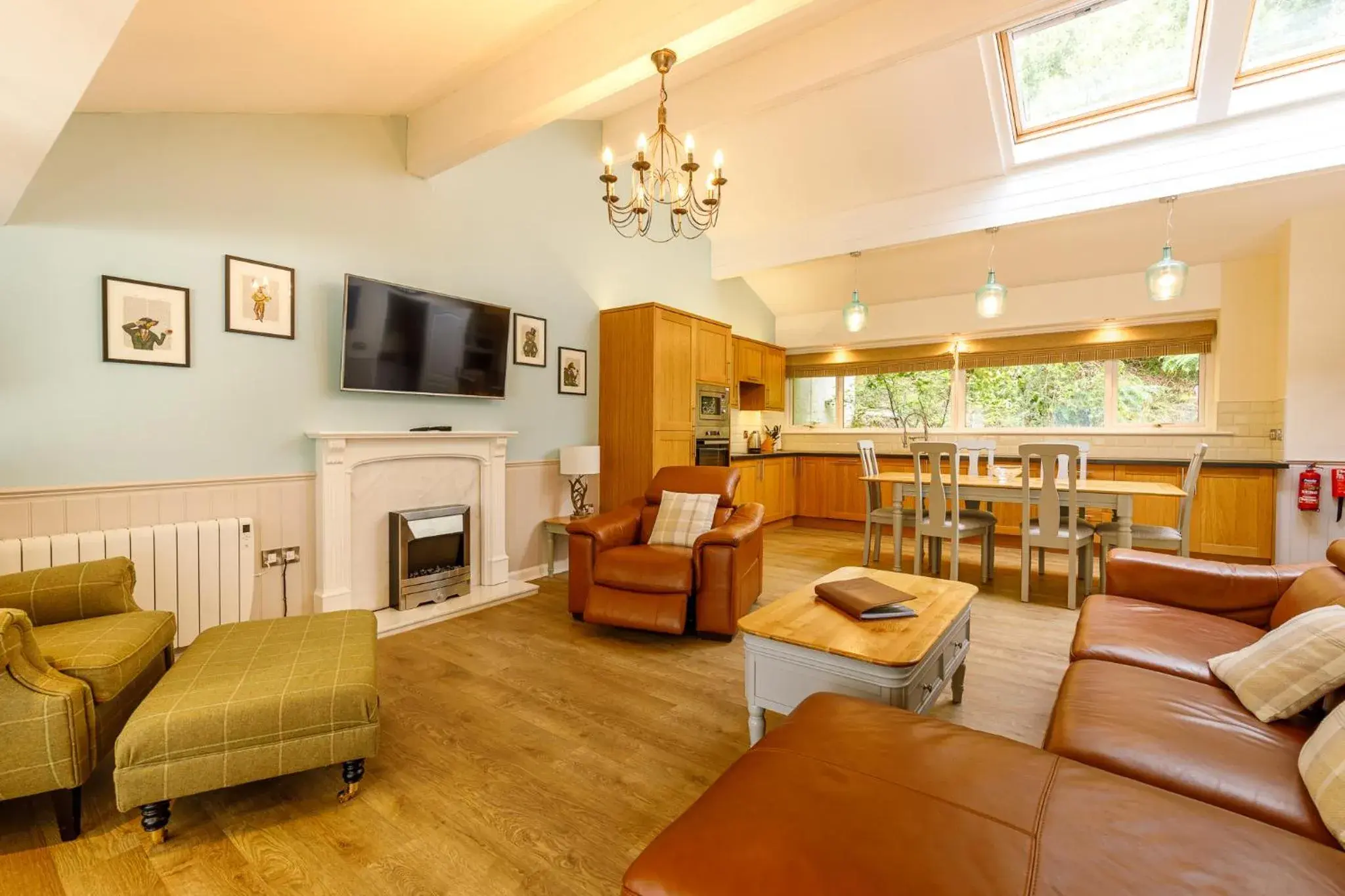 Kitchen or kitchenette, Seating Area in Loch Rannoch Highland Club