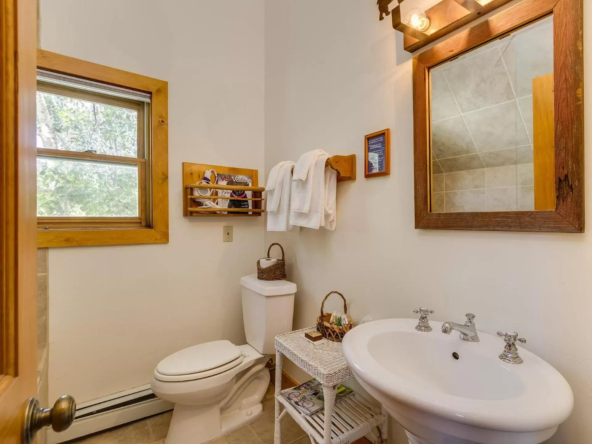 Bathroom in Minturn Inn