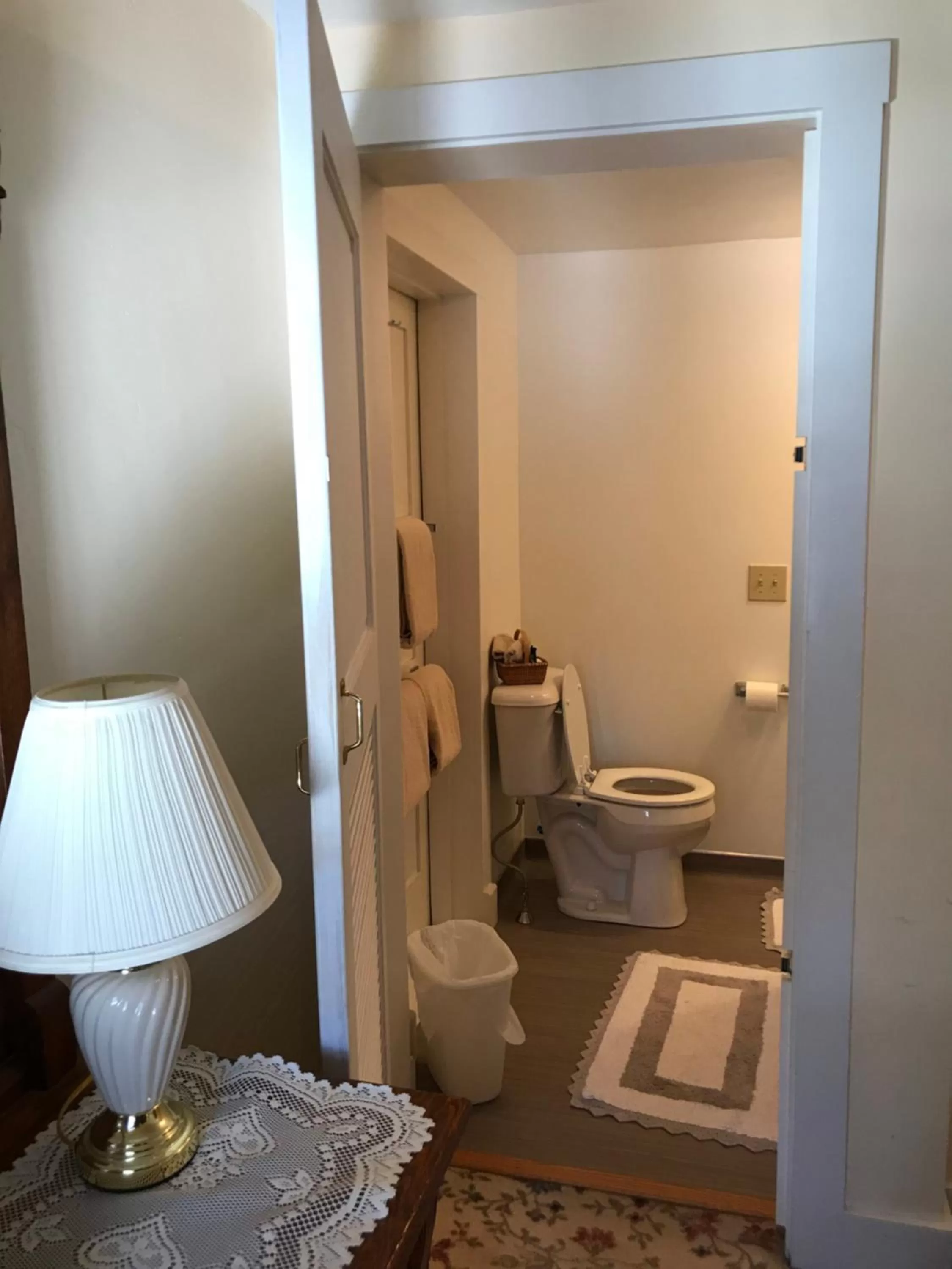 Bathroom in Maple Hill Farm Bed & Breakfast