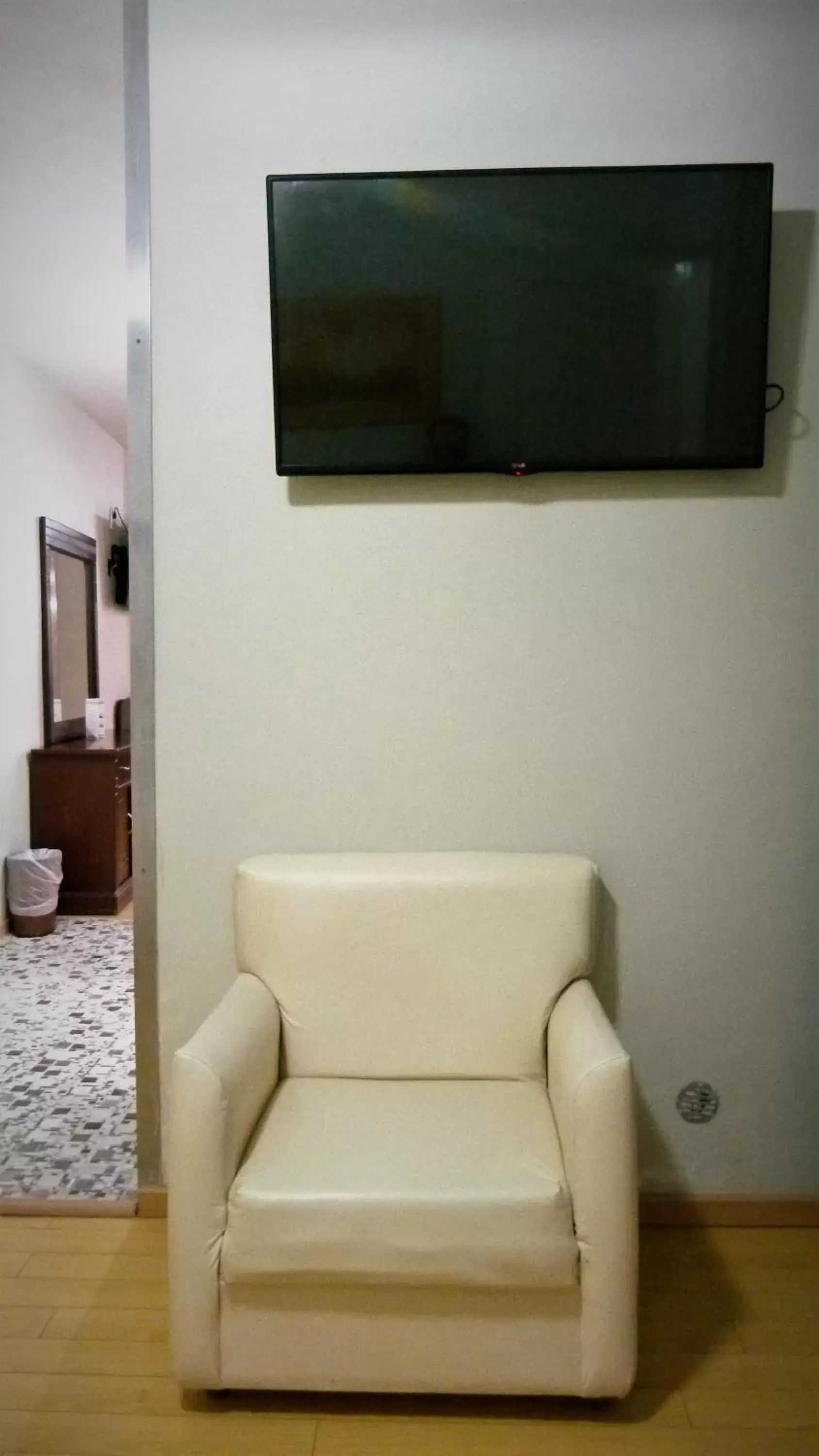 Seating area, TV/Entertainment Center in Aristos Puebla