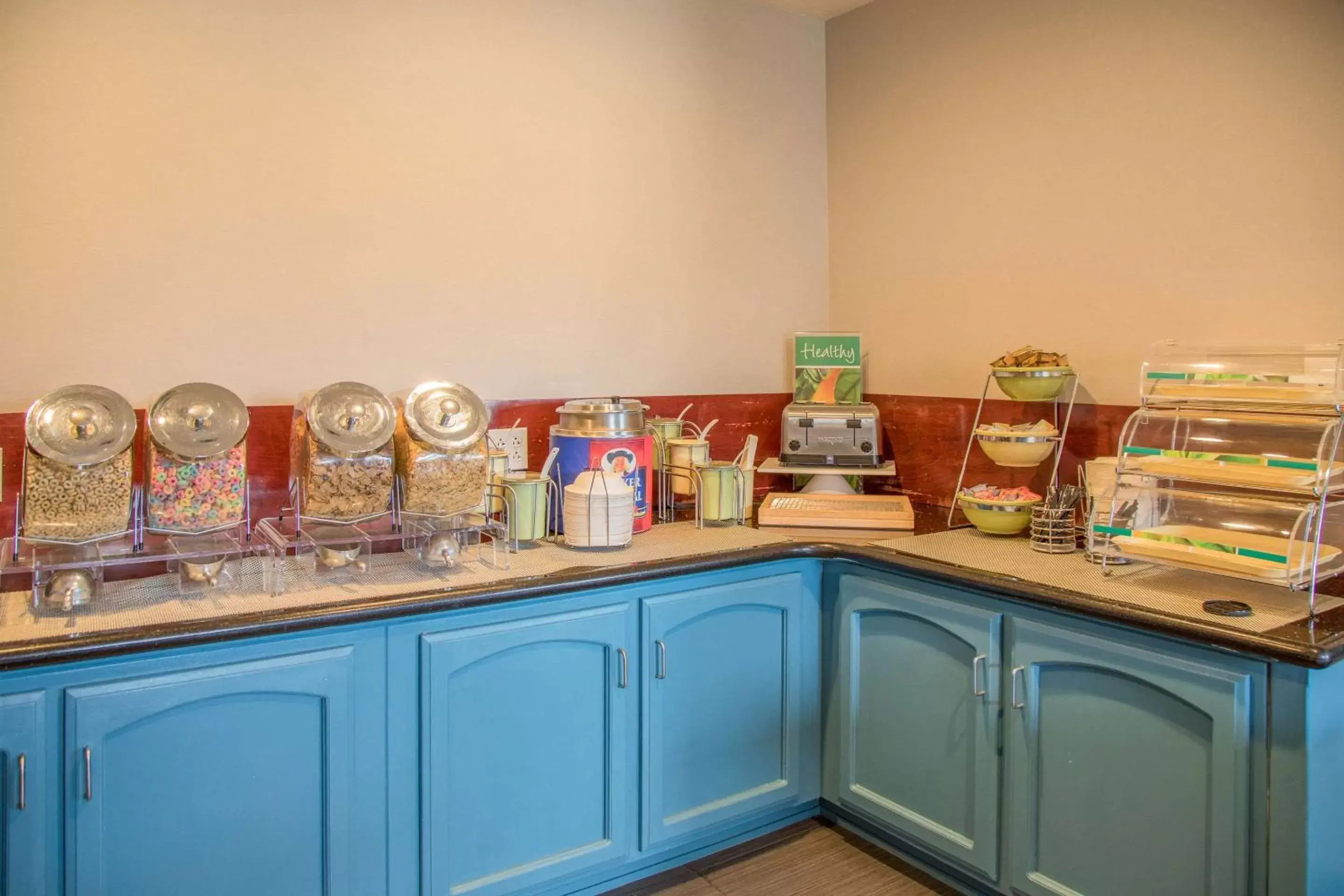 Restaurant/places to eat in Quality Inn Merced Gateway to Yosemite Restaurant/places to eat in Quality Inn Merced Gateway to Yosemite