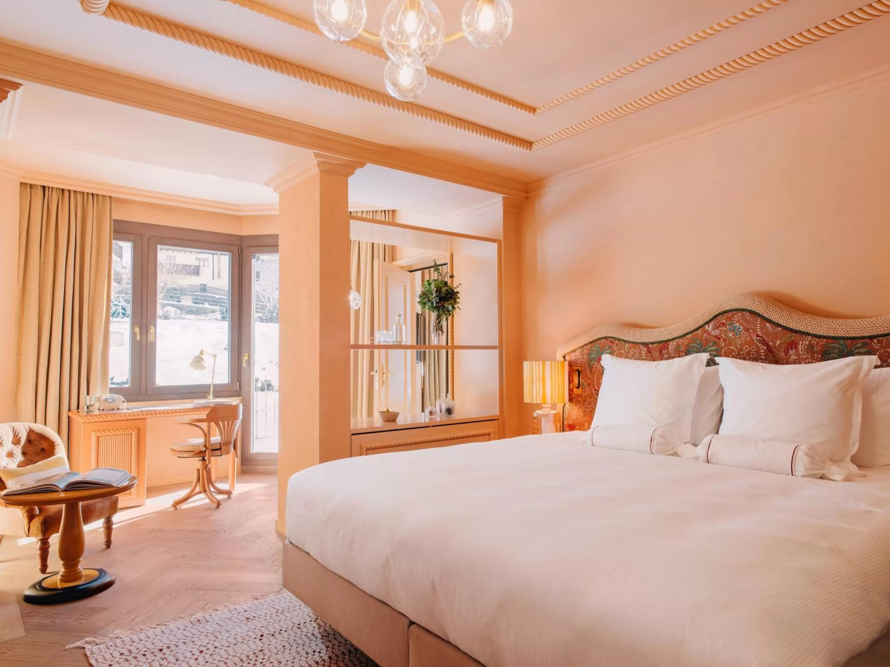 Photo of the whole room, Bed in BEAUSiTE Zermatt