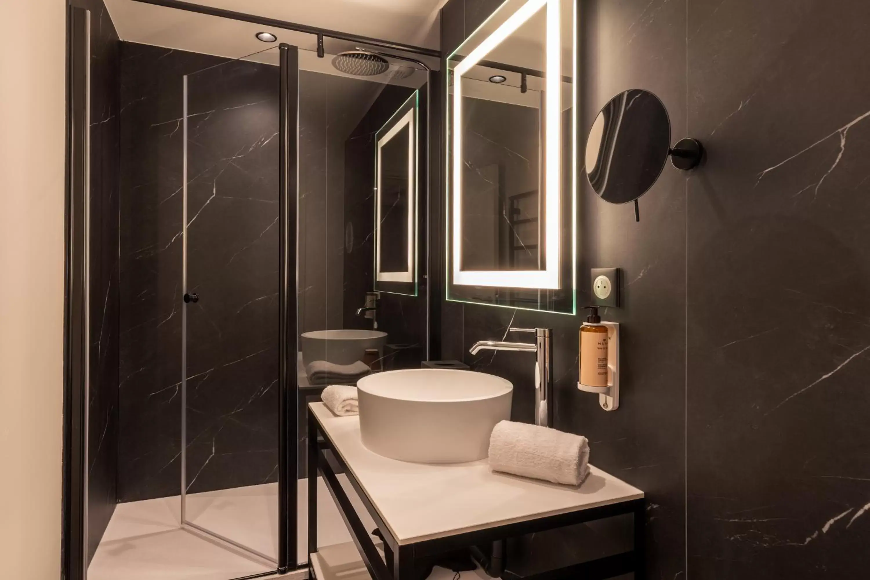 Shower, Bathroom in Best Western Plus Le Conquerant Rouen Nord