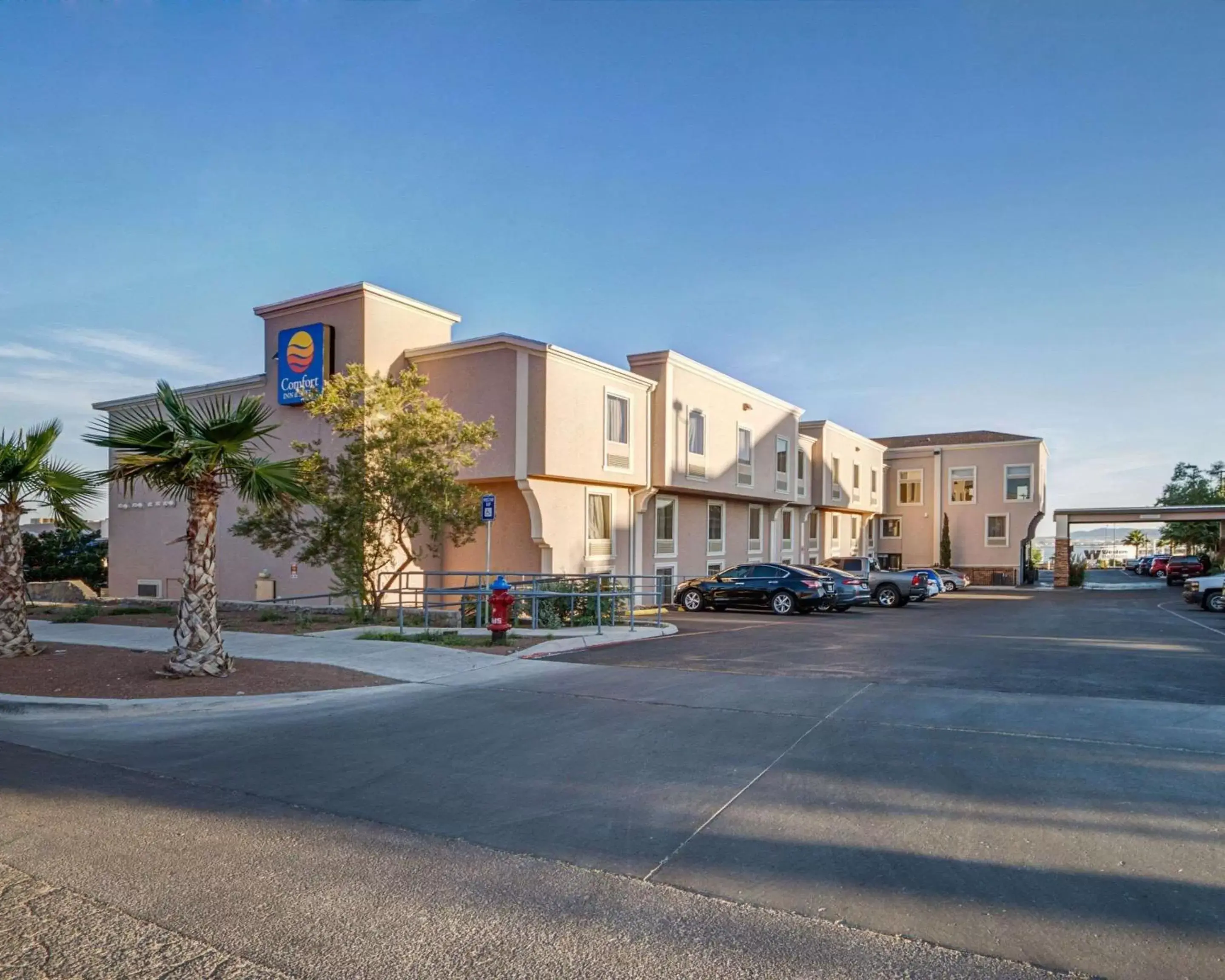 Property Building in Comfort Inn & Suites I-10 Airport