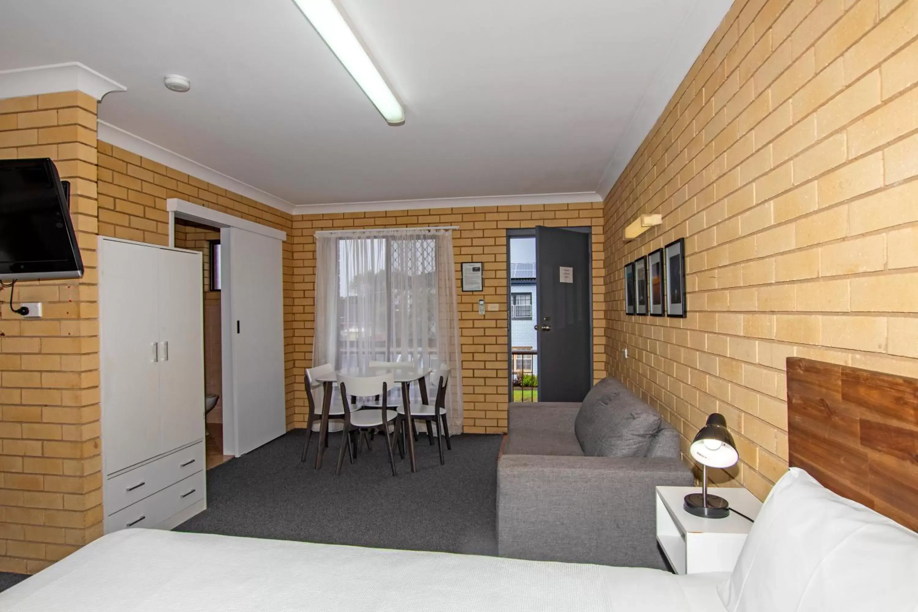 Seating Area in Coast Inn Motel