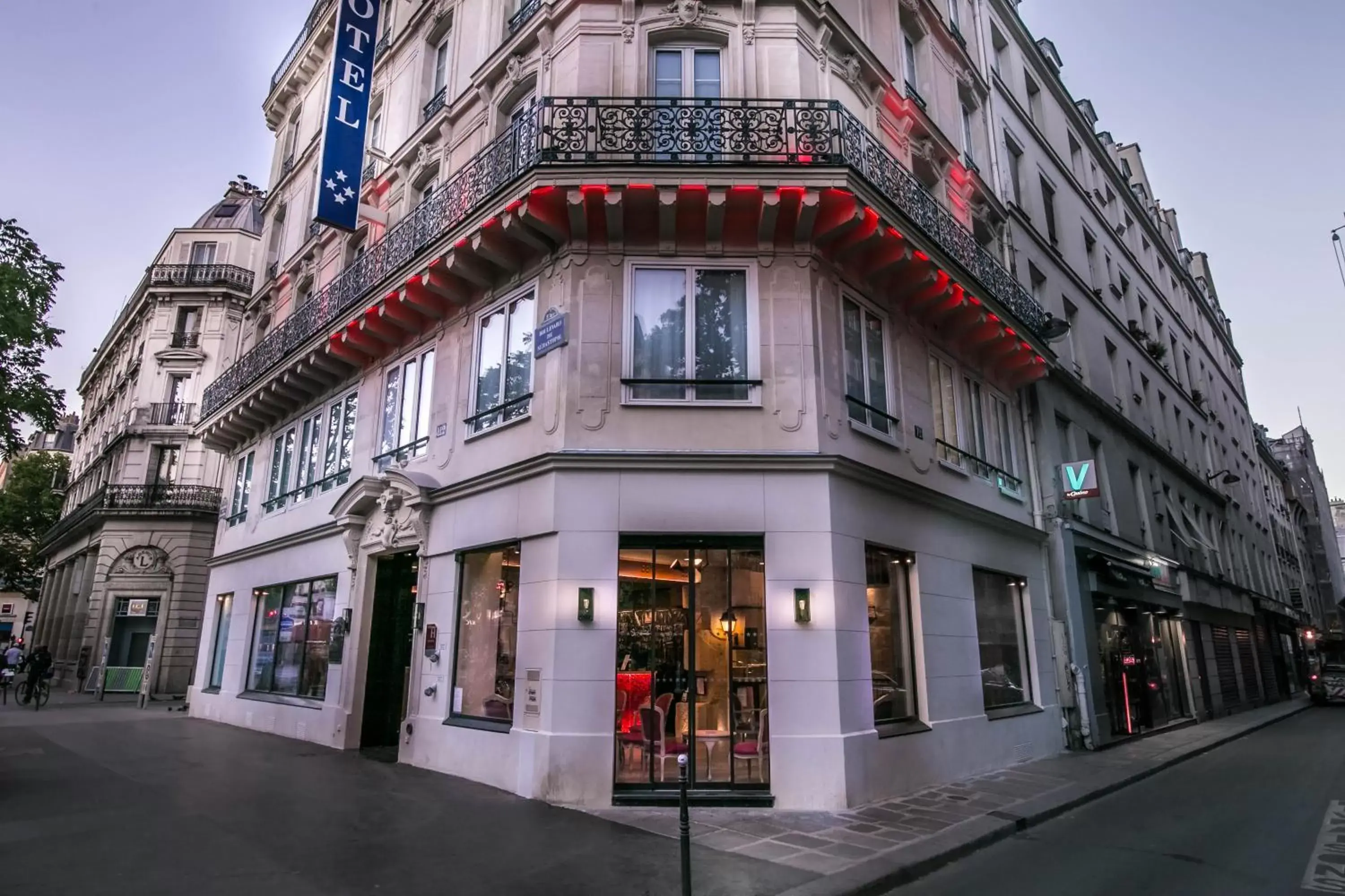 Facade/entrance, Property Building in Hotel Marais Grands Boulevards