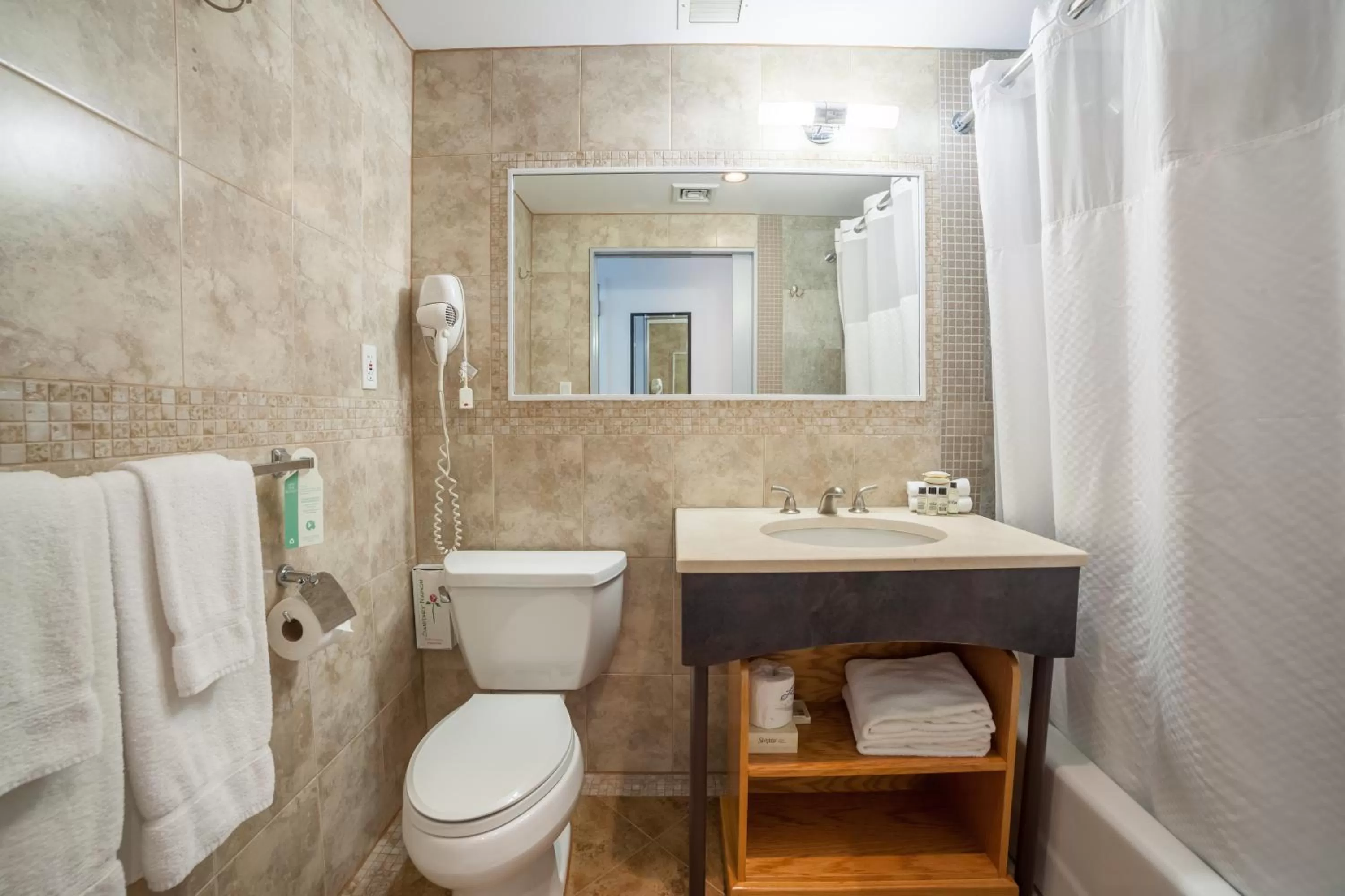 Bathroom in Hotel Mulberry